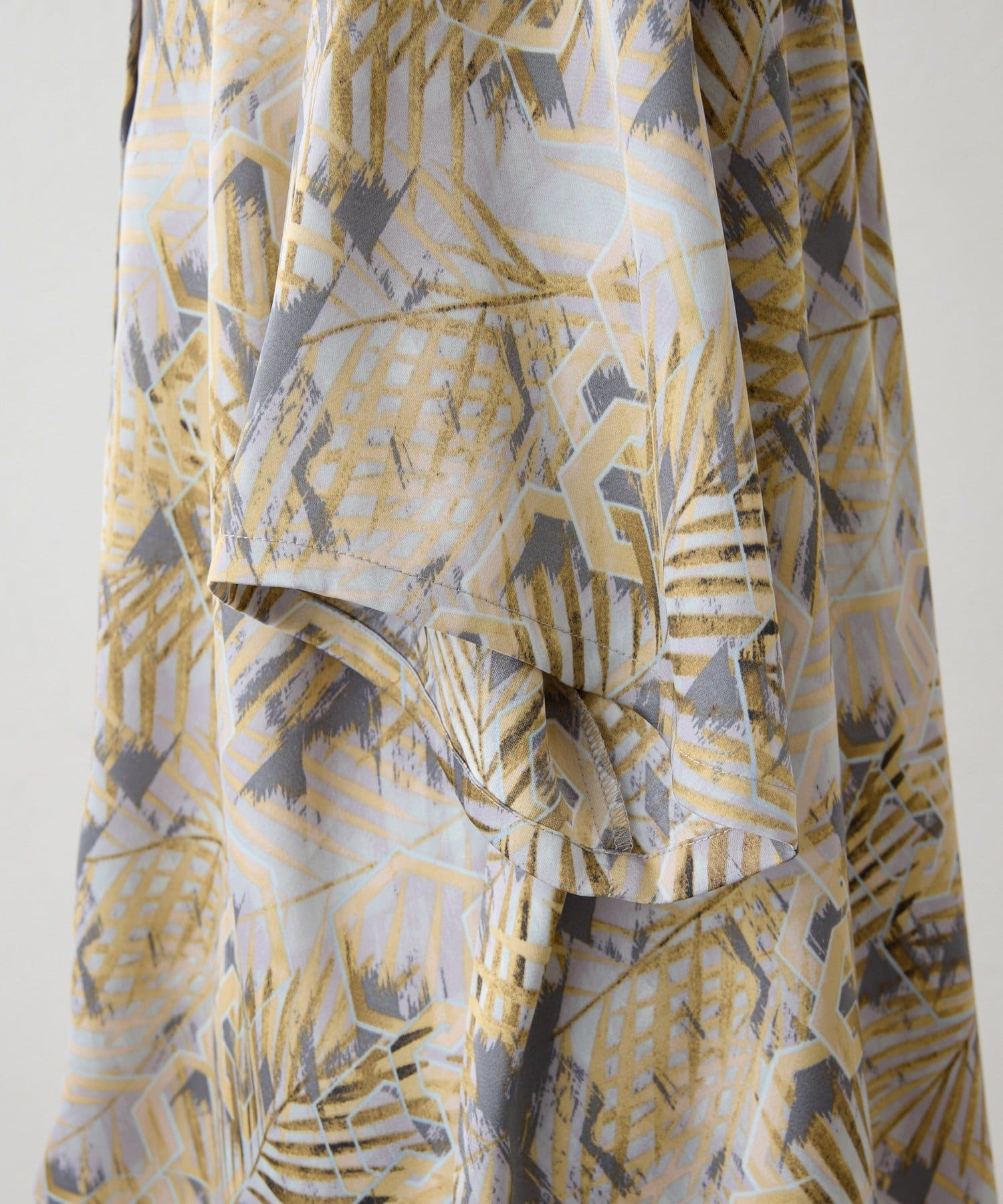 ear PAPILLONNER(イア パピヨネ) 《シワになりにくい/軽量》半袖柄ピンタックブラウス【SUM1 STYLE(スミスタイル)】