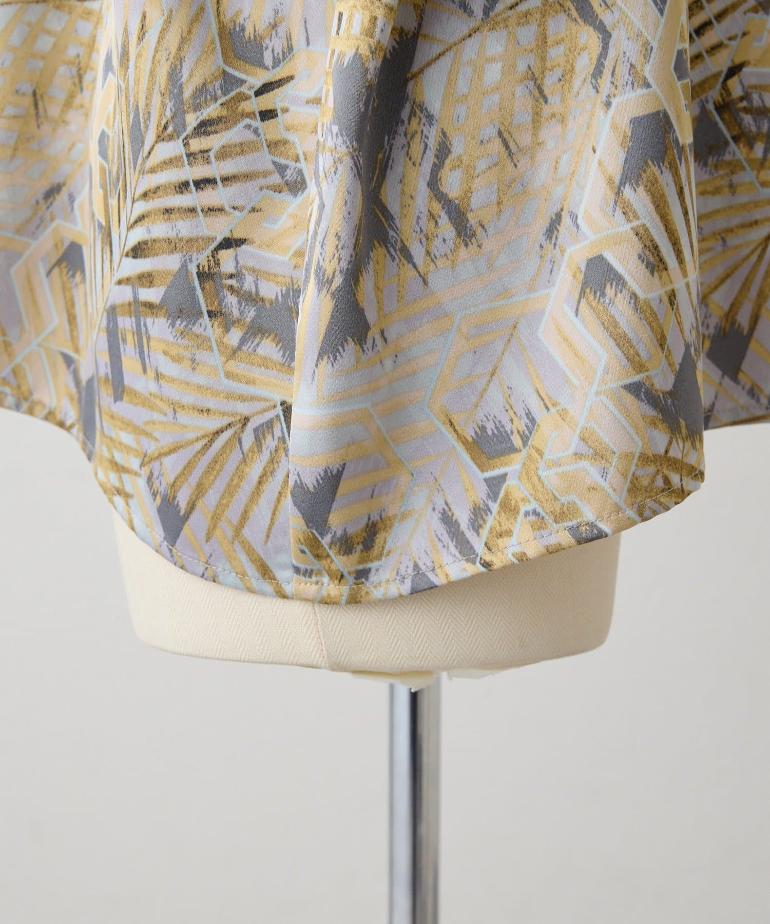 ear PAPILLONNER(イア パピヨネ) 《シワになりにくい/軽量》半袖柄ピンタックブラウス【SUM1 STYLE(スミスタイル)】