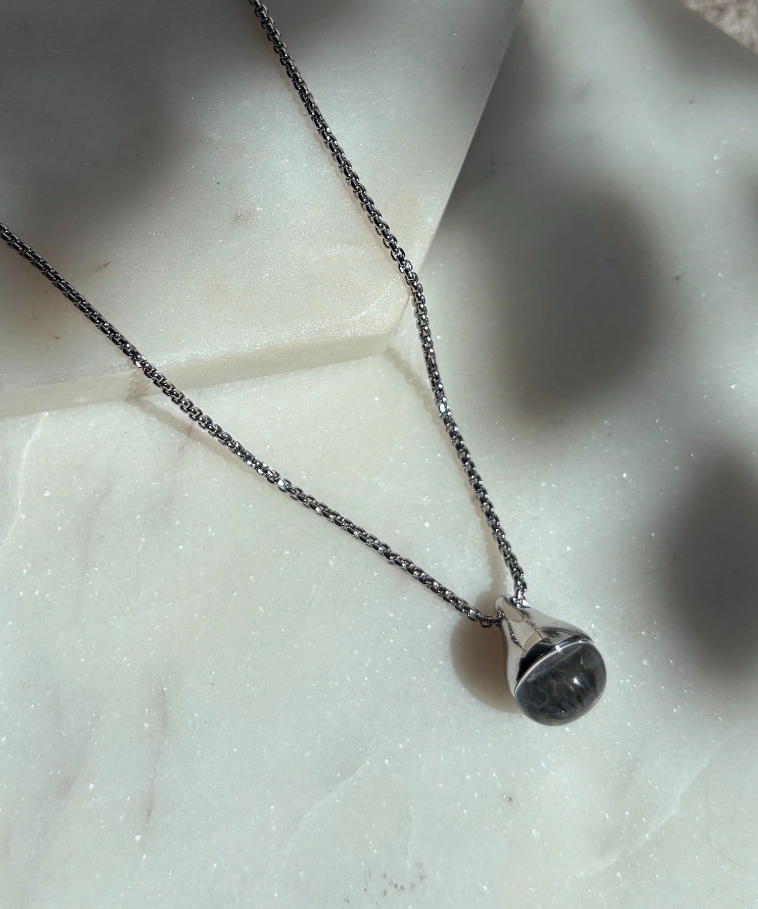 DOUDOU(ドゥドゥ) 1粒シズクネックレス