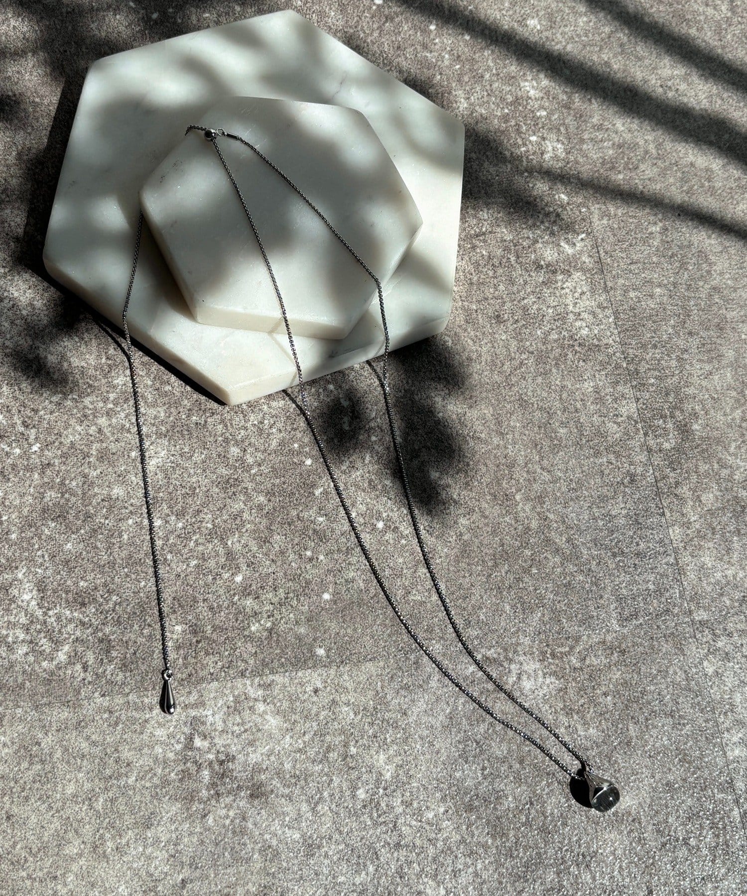 DOUDOU(ドゥドゥ) 1粒シズクネックレス