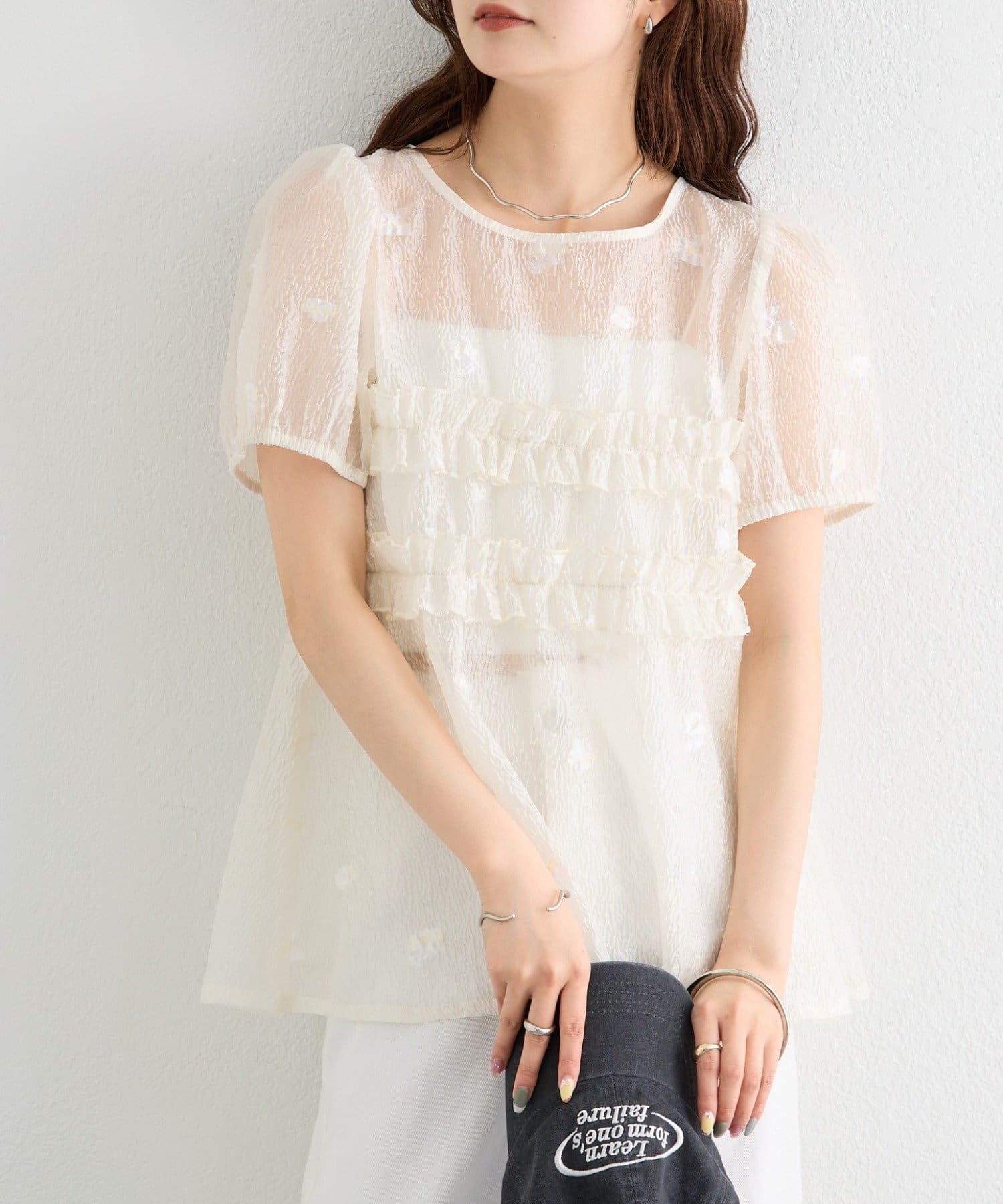 mystic(ミスティック) 《@____ri__125 セレクト/WHT》オーガンジーフラワーブラウス