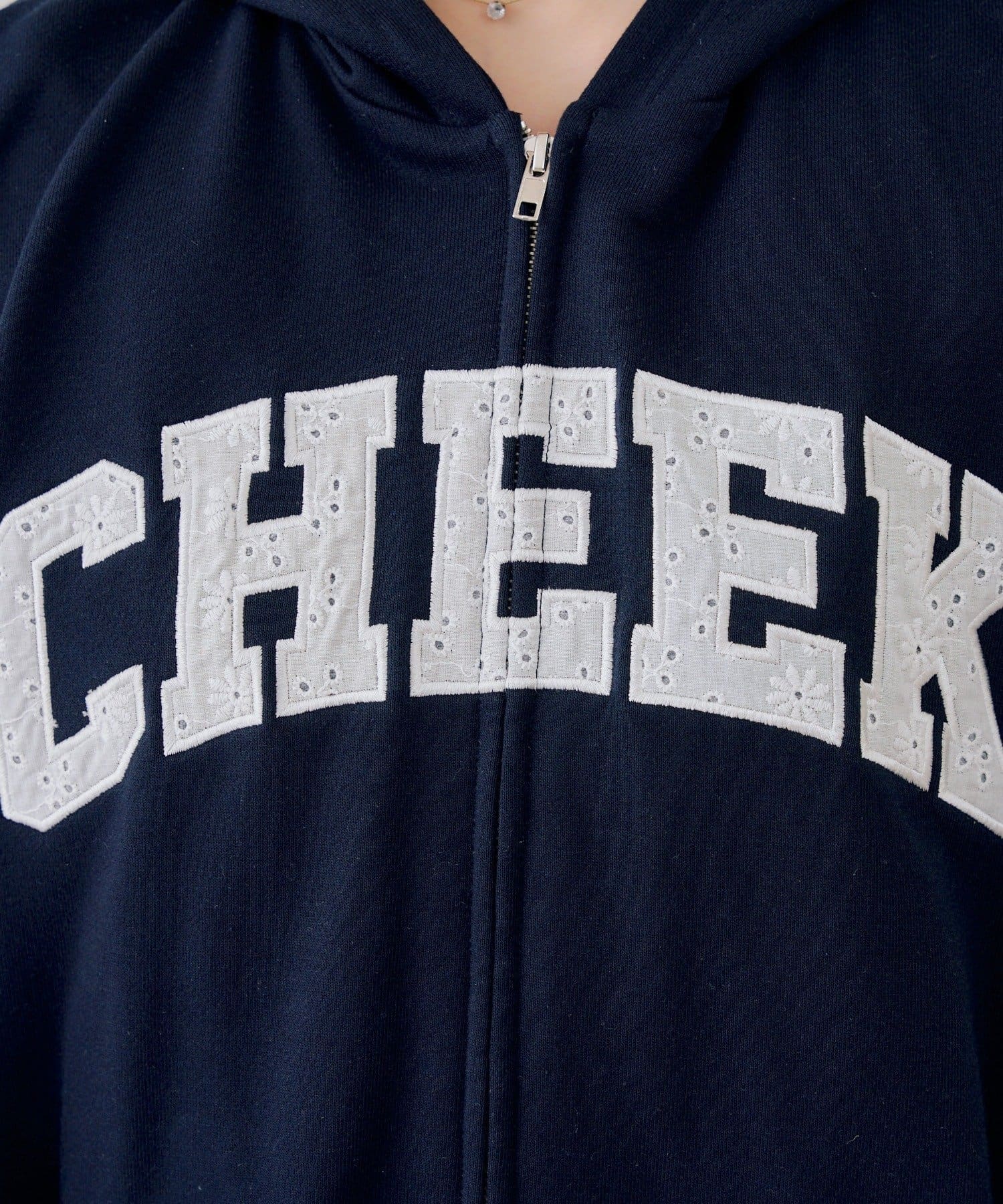 NICE CLAUP / OLIVE des OLIVE OUTLET(ナイスクラップ  / オリーブ デ オリーブ アウトレット) 【continuer】レースロゴ裏毛パーカー