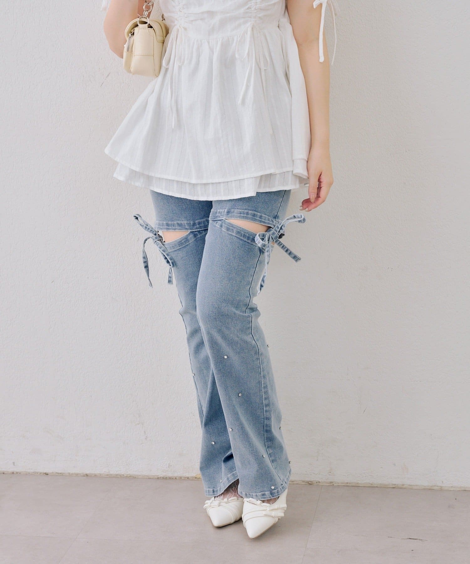 NICE CLAUP / OLIVE des OLIVE OUTLET(ナイスクラップ  / オリーブ デ オリーブ アウトレット) 【ANOTHER BRANCH】サイドリボンビュー付フレアーパンツ