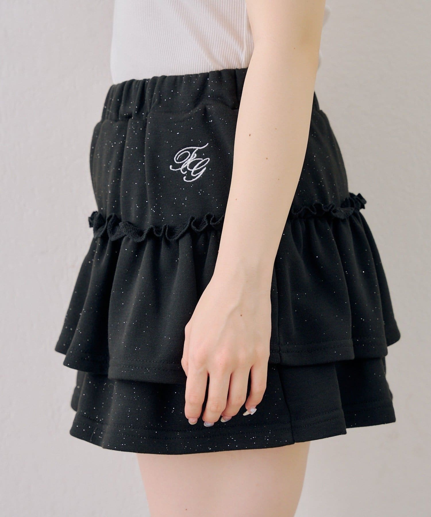 NICE CLAUP / OLIVE des OLIVE OUTLET(ナイスクラップ  / オリーブ デ オリーブ アウトレット) 【ANOTHER BRANCH】スウェットZIP半袖+ティアードミニスカート