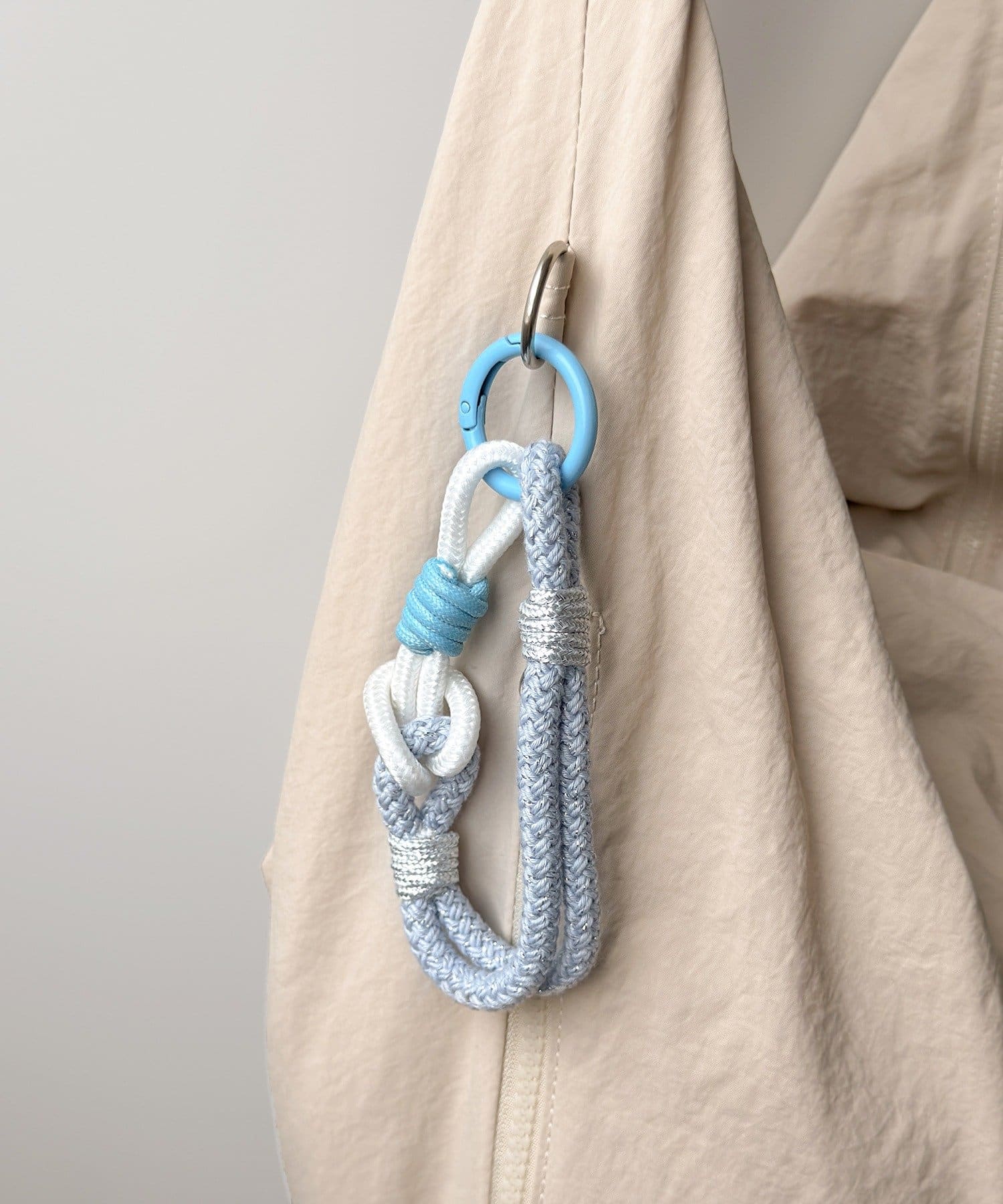 3COINS(スリーコインズ) ノットループバッグチャーム