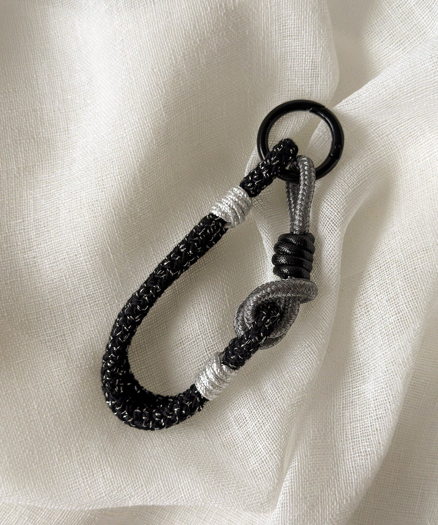 3COINS(スリーコインズ) ノットループバッグチャーム