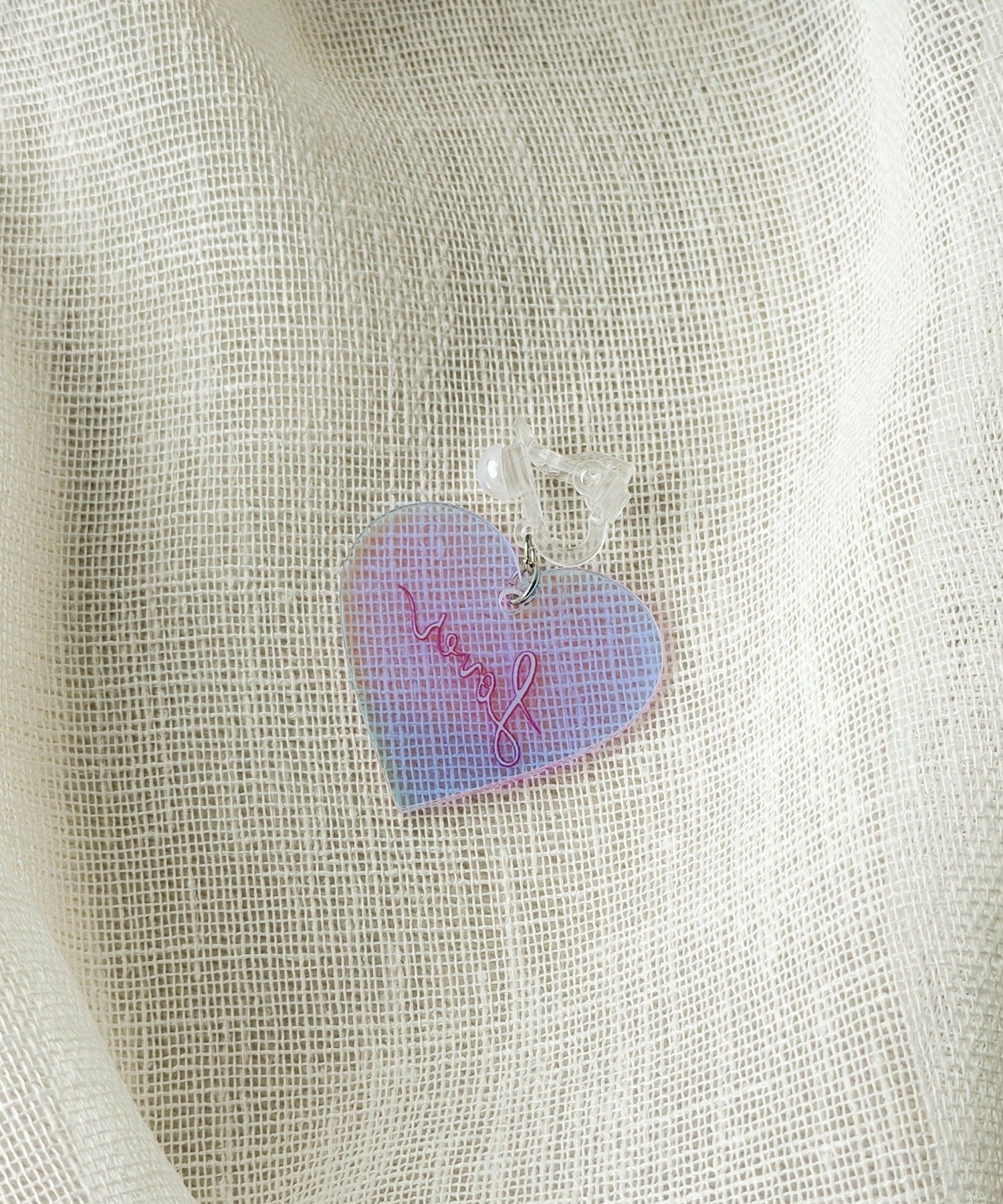 3COINS(スリーコインズ) クリアハートイヤリング／KIDS