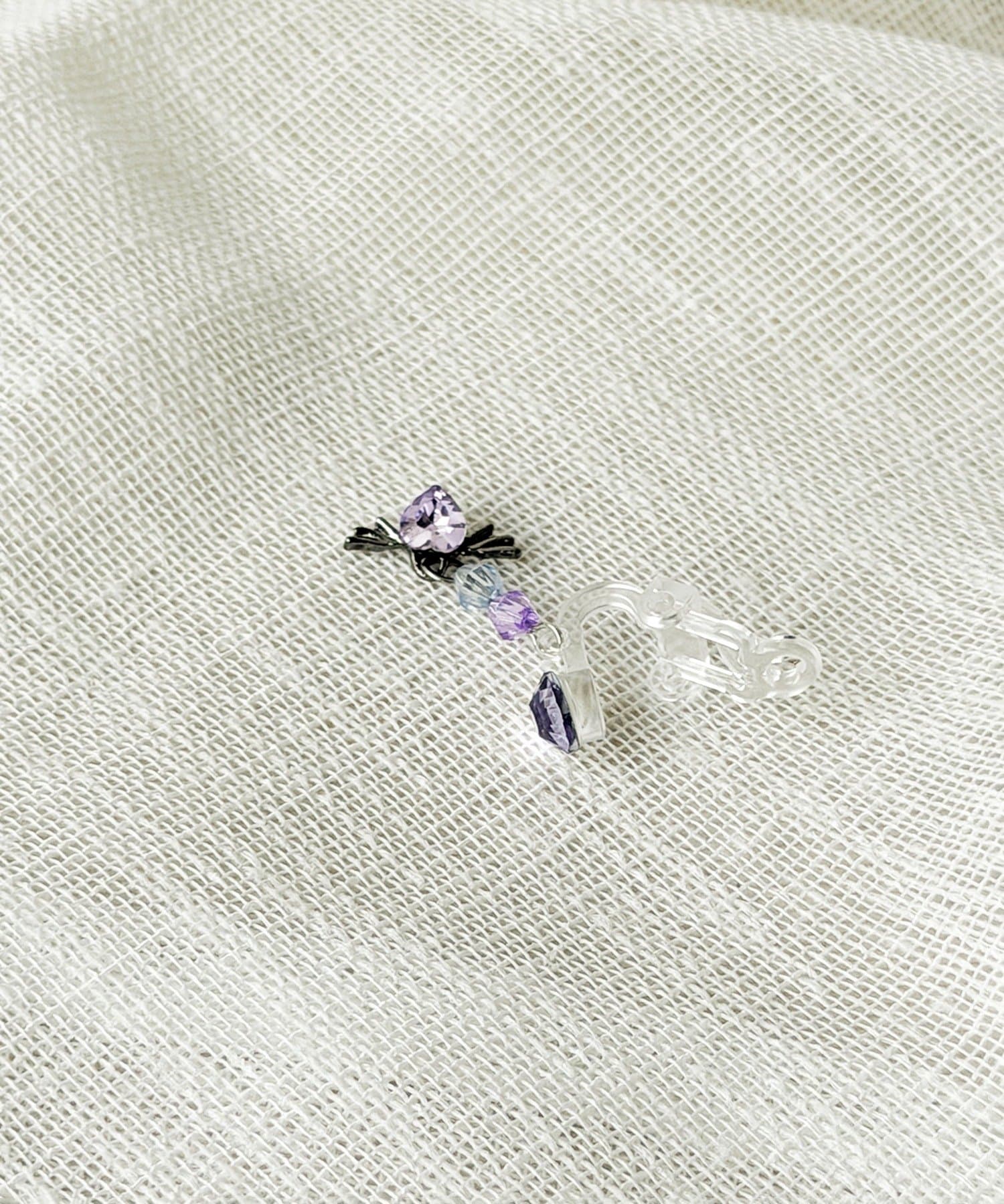 3COINS(スリーコインズ) ハートエンジェル下がりイヤリング／KIDS