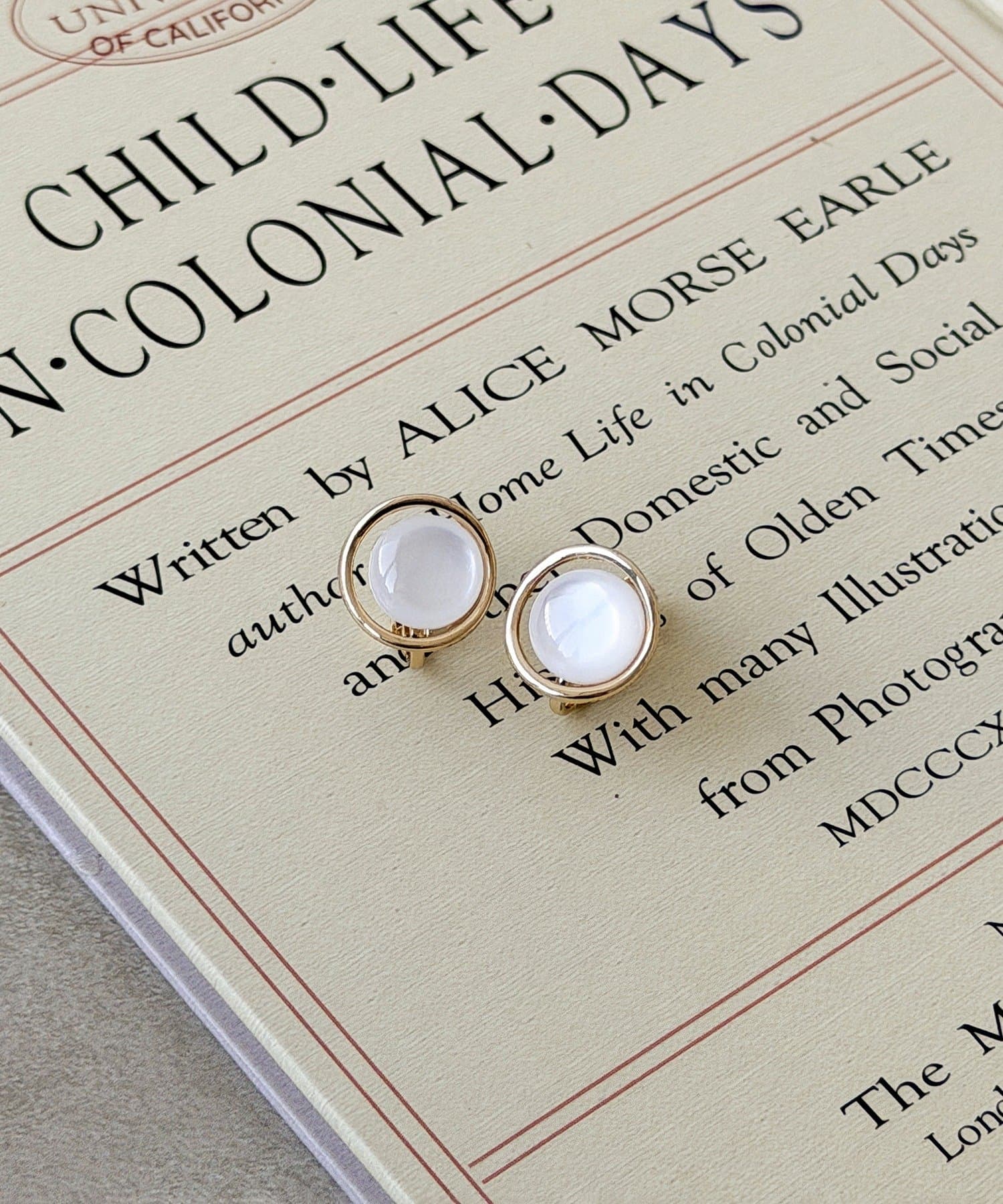 3COINS(スリーコインズ) エポキシメタルダエンイヤリング