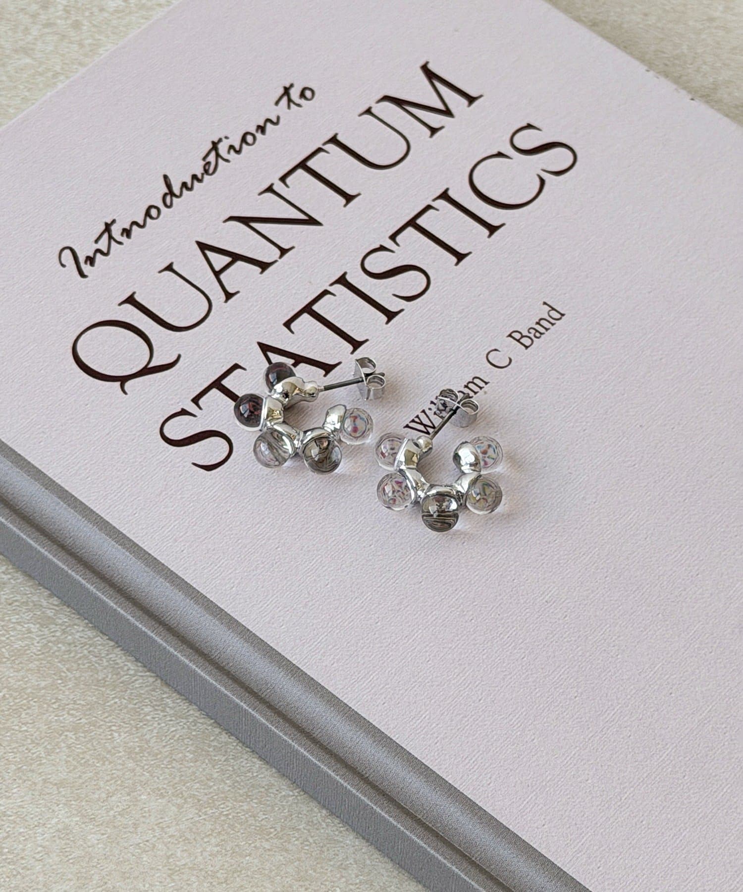 3COINS(スリーコインズ) クリアボールフープピアス