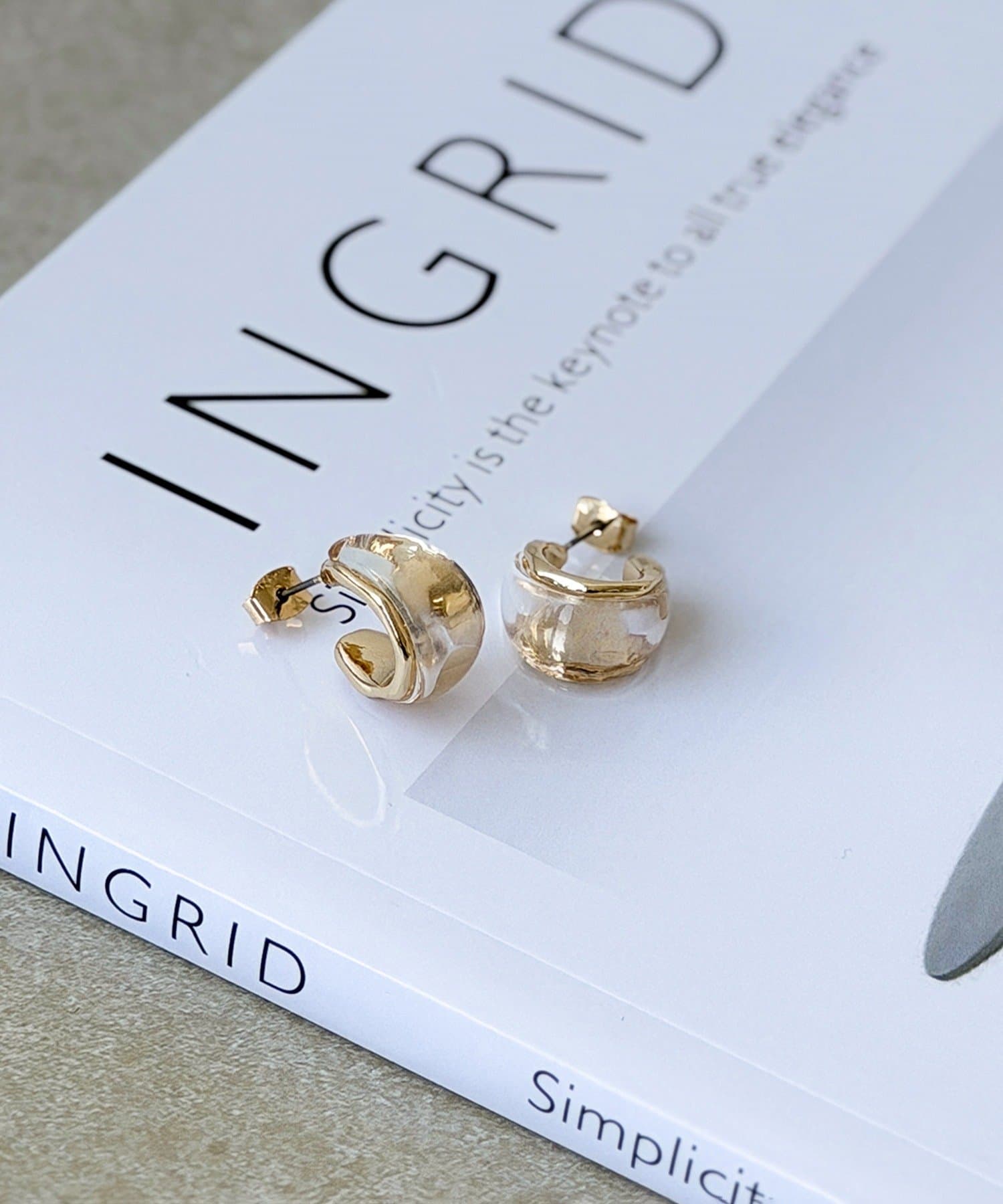 3COINS(スリーコインズ) メタルクリアフープピアス