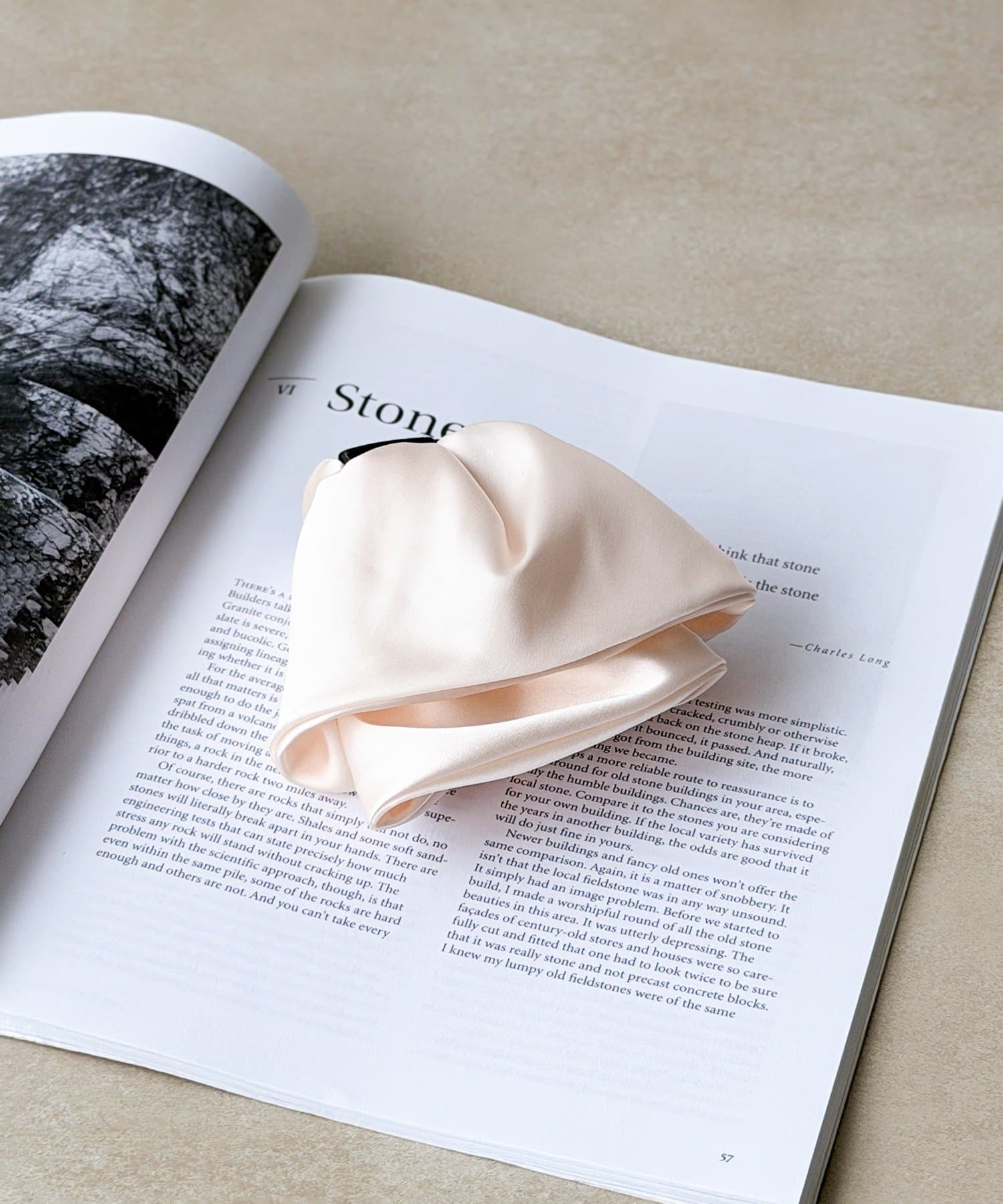 3COINS(スリーコインズ) フリルサテンバンス