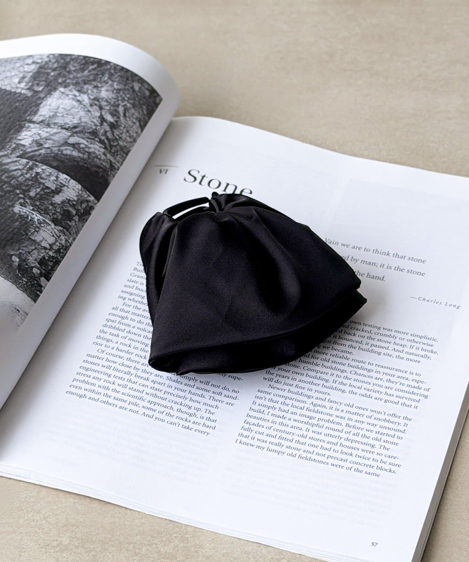 3COINS(スリーコインズ) フリルサテンバンス