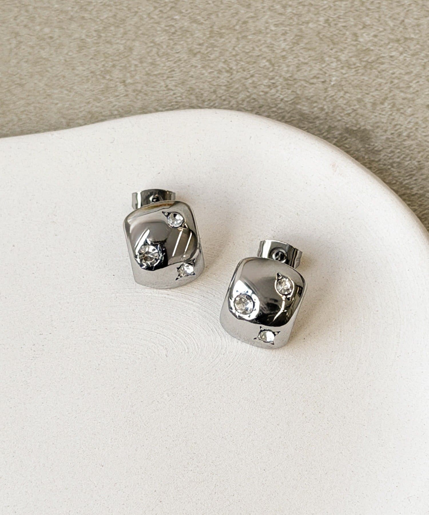 3COINS(スリーコインズ) ステンレスビジューメタルピアス