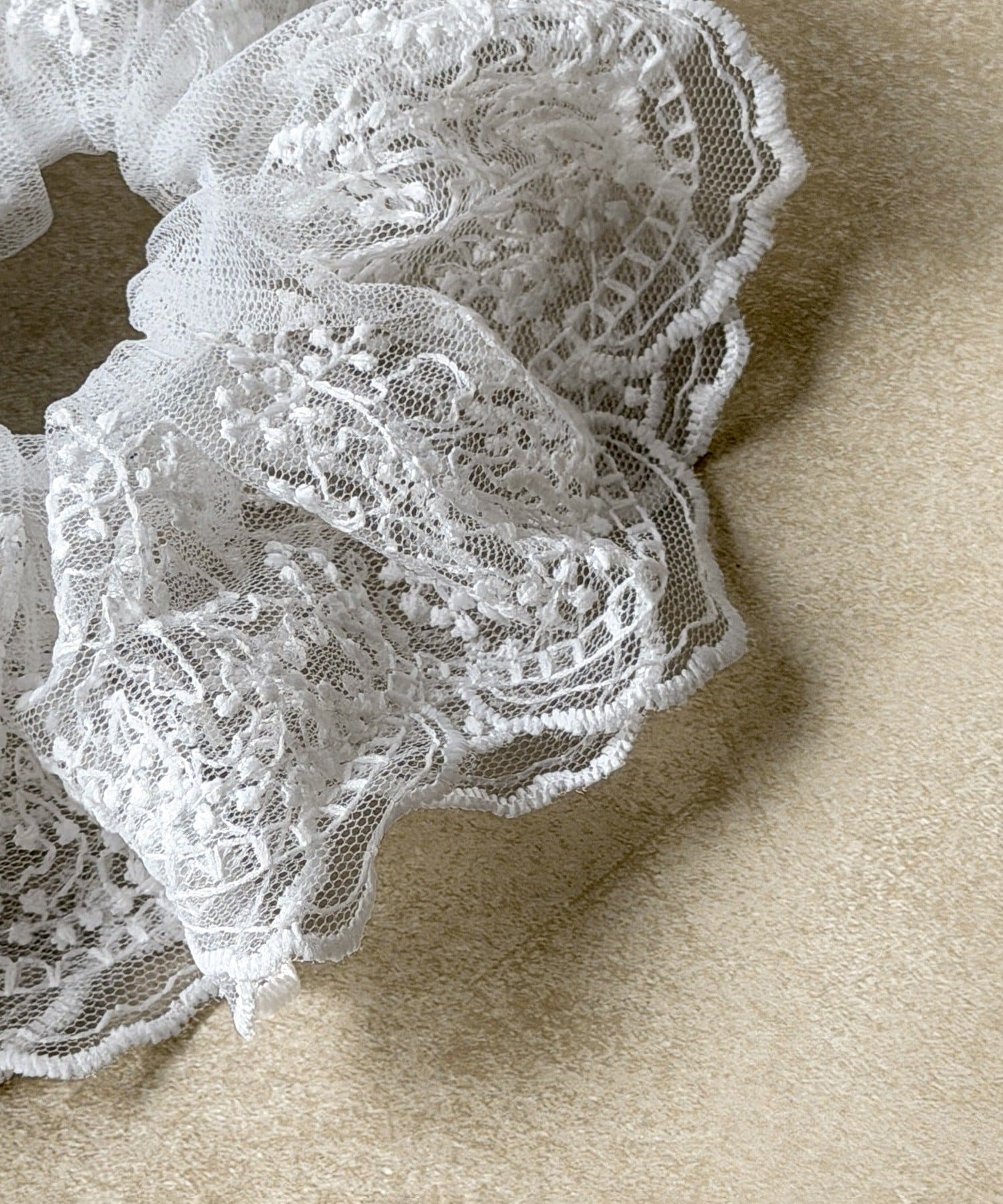 3COINS(スリーコインズ) レースシュシュ