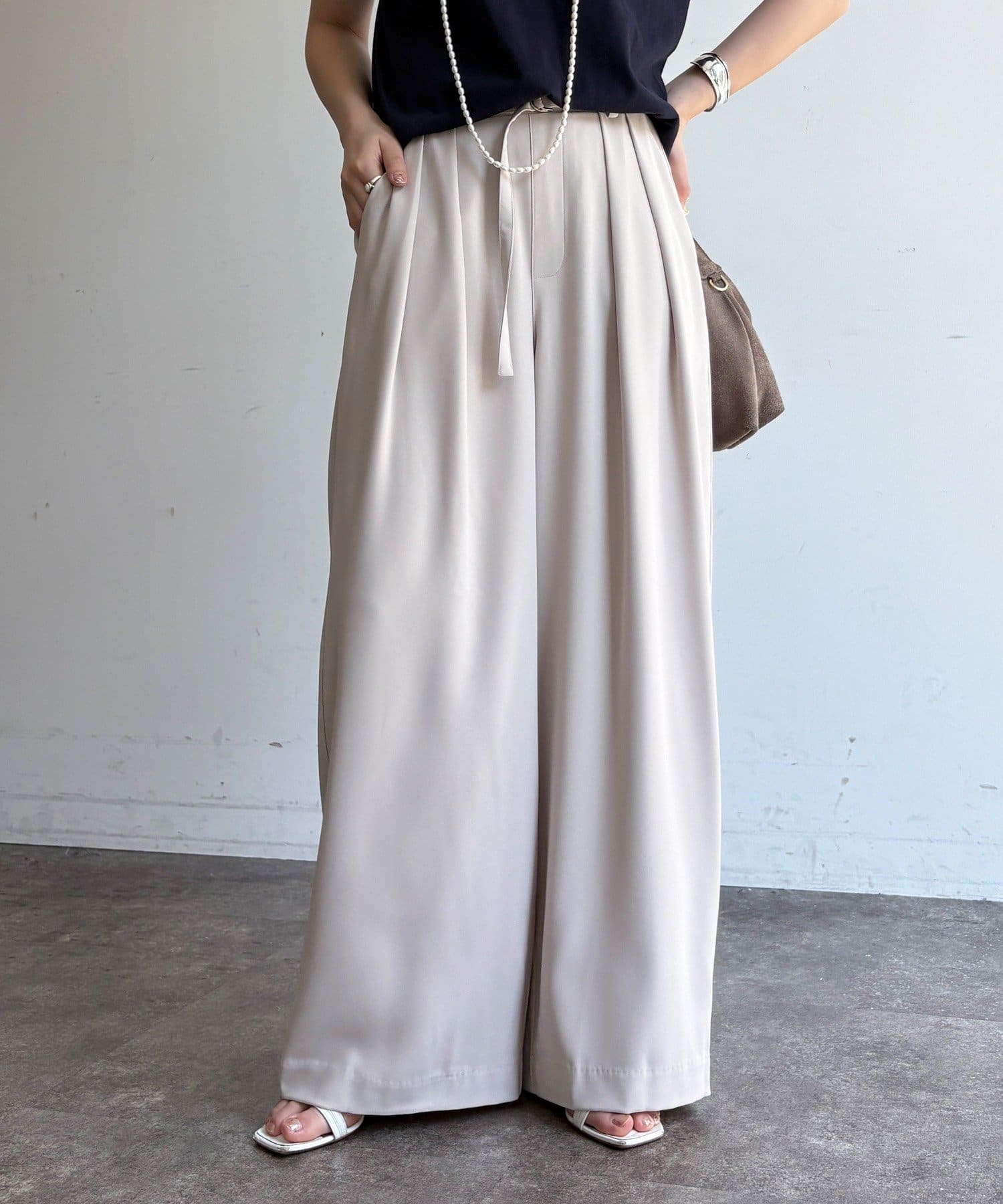 DOUDOU(ドゥドゥ) 【SAKURA・OKOCHI・REI企画】【WEB限定】ベルト付タックワイドパンツ