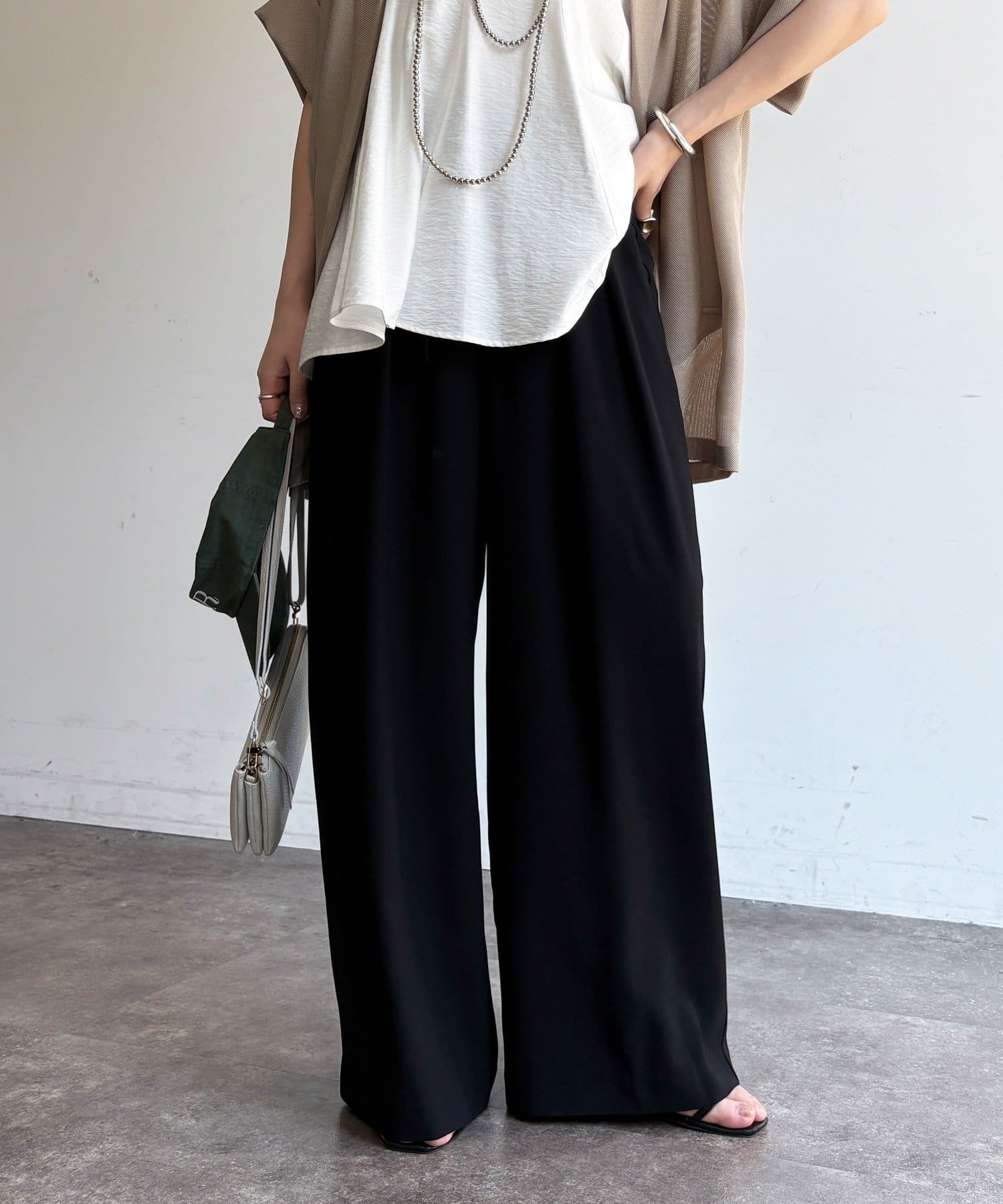 DOUDOU(ドゥドゥ) 【SAKURA・OKOCHI・REI企画】【WEB限定】ベルト付タックワイドパンツ