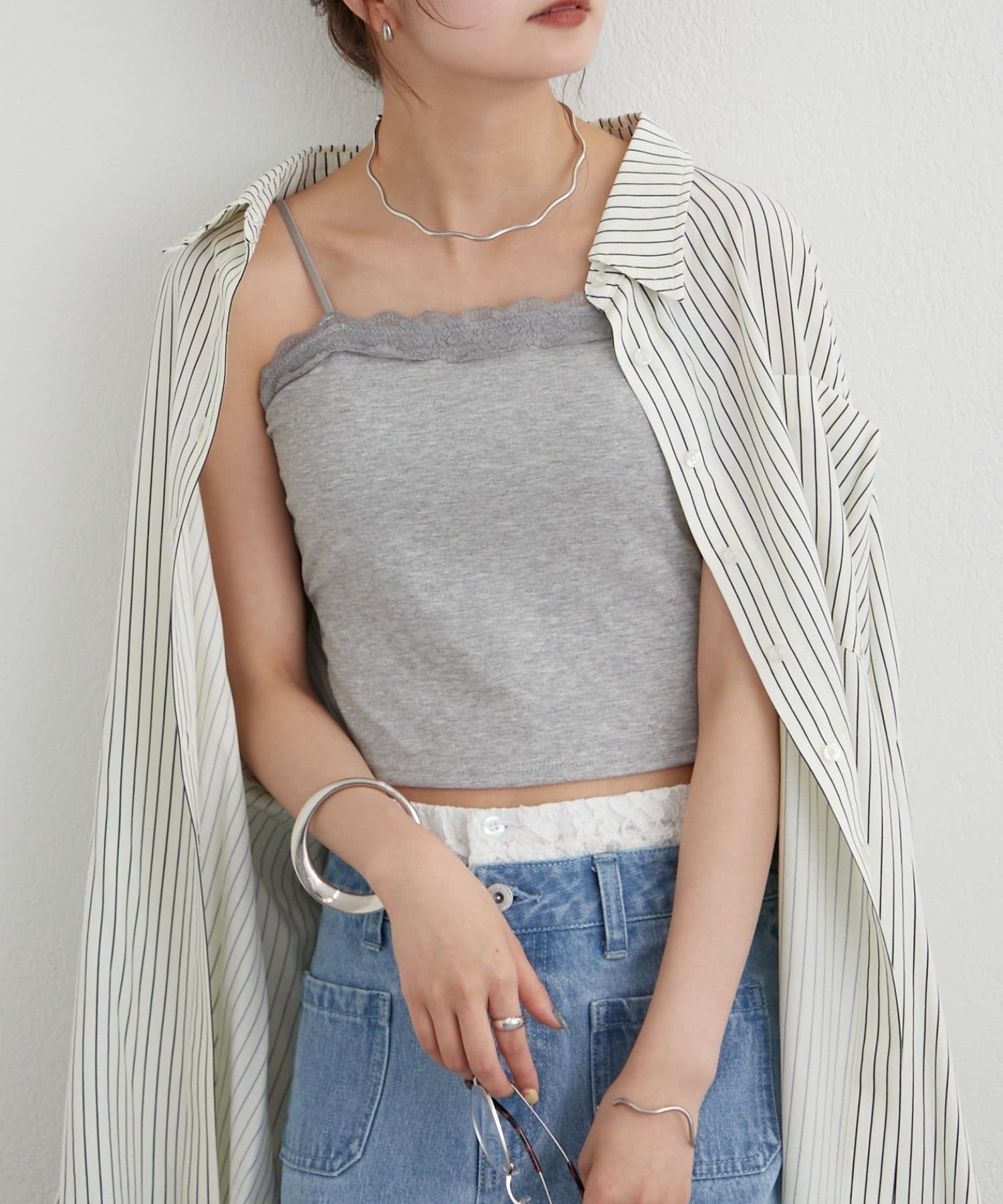 mystic(ミスティック) パット付きフリルレースショートキャミソール