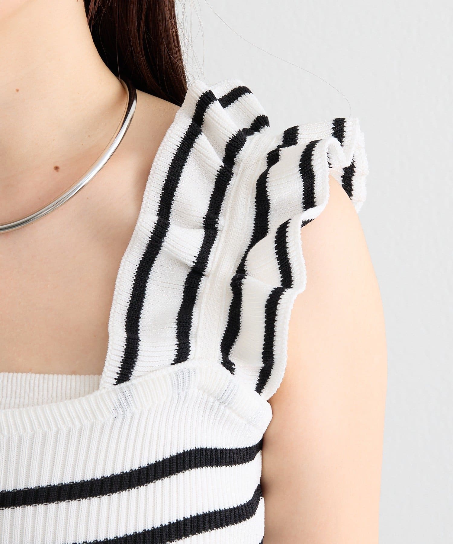 mystic(ミスティック) フリルタンクニット