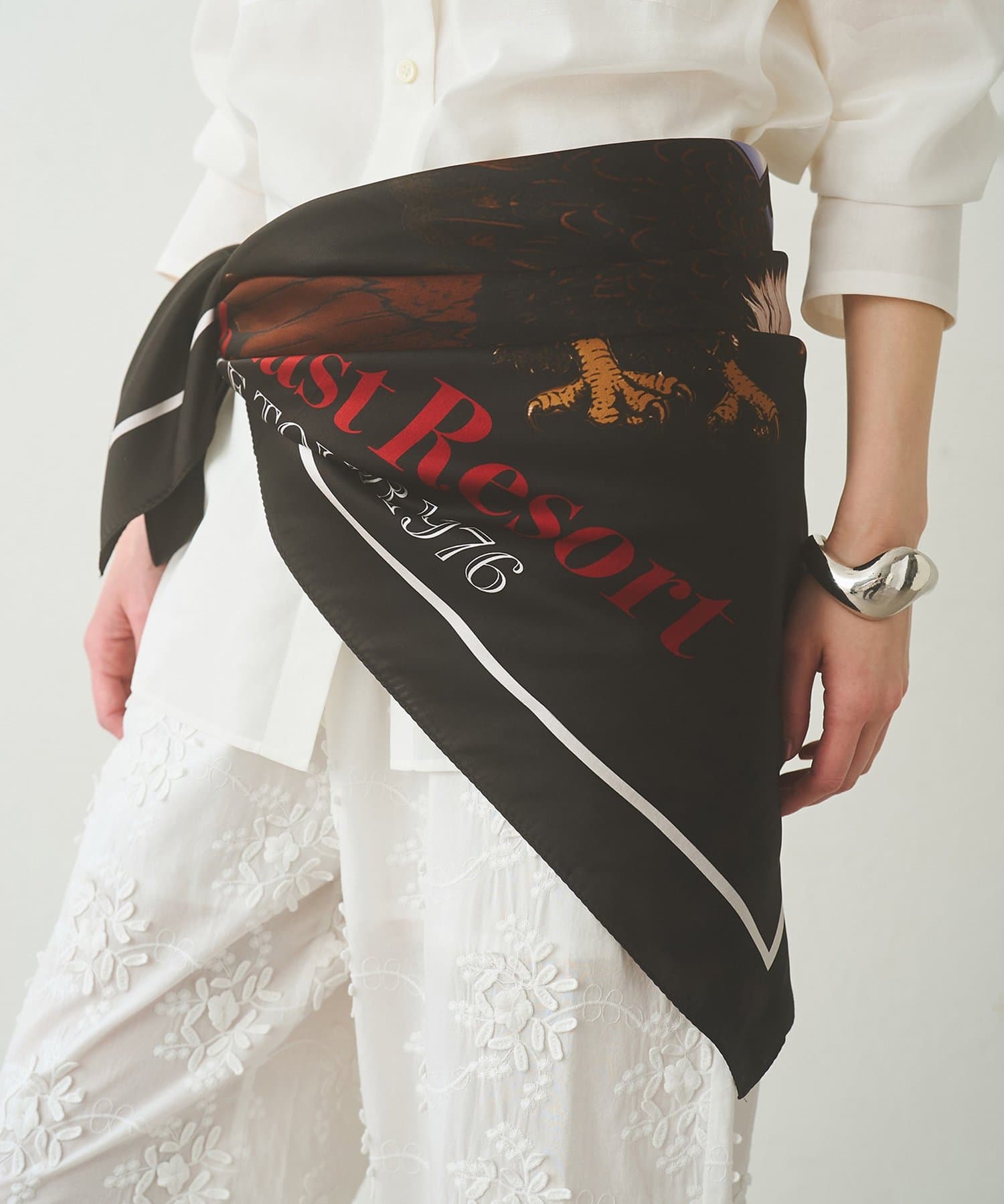 Whim Gazette(ウィム ガゼット) Eagleシルクスカーフ