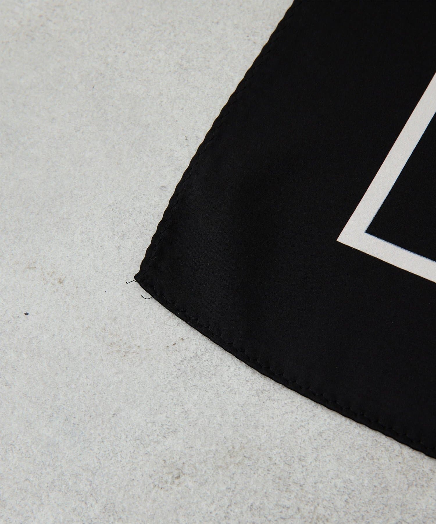 Whim Gazette(ウィム ガゼット) Eagleシルクスカーフ