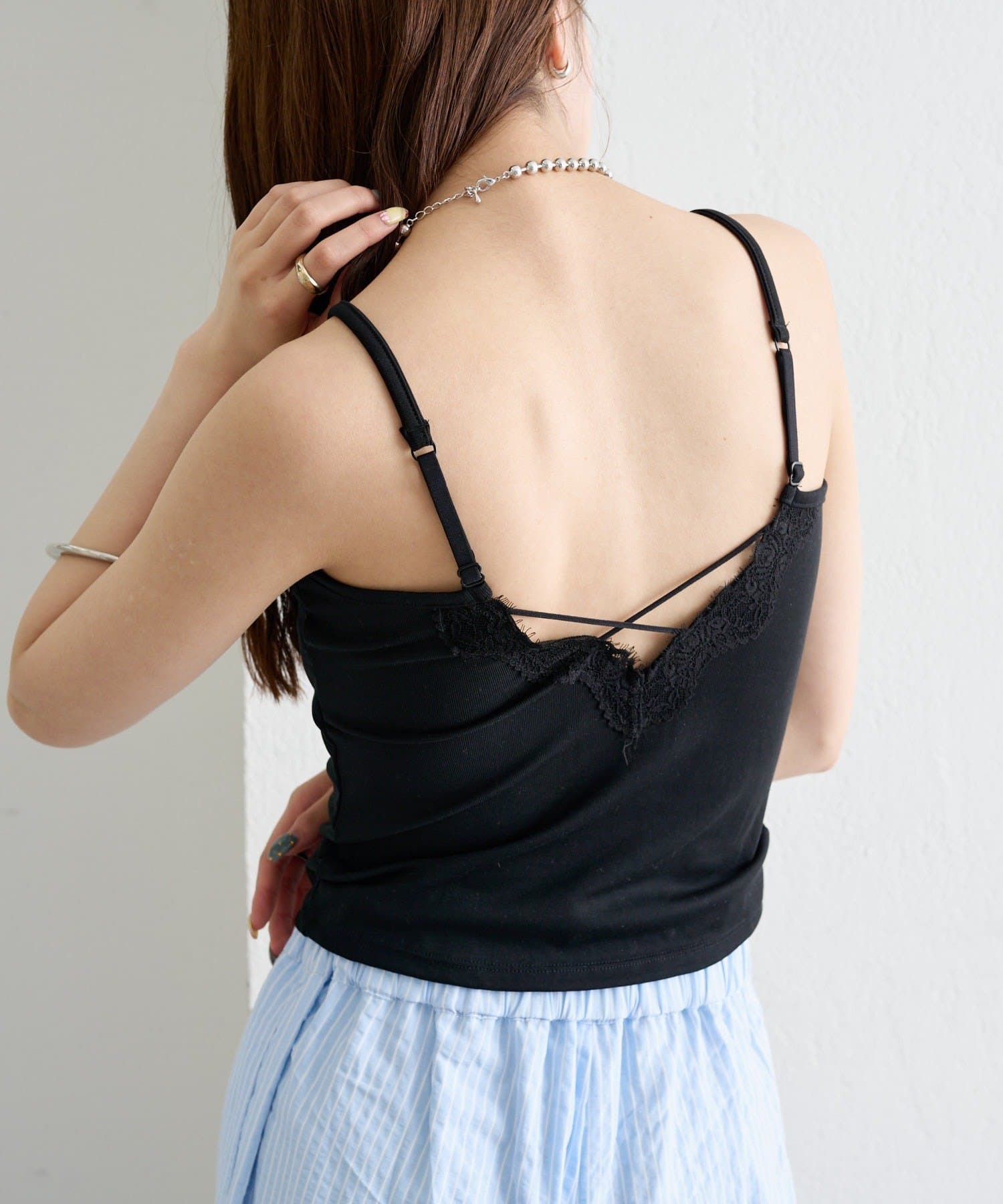 mystic(ミスティック) 《WEB限定》パット付きレースアップキャミソール