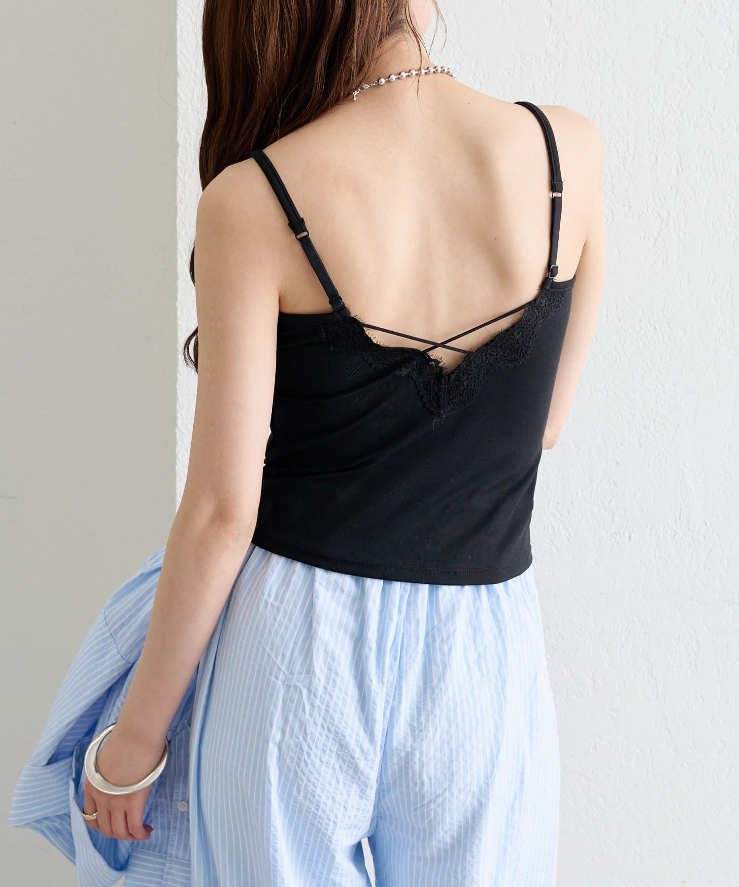 mystic(ミスティック) 《WEB限定》パット付きレースアップキャミソール