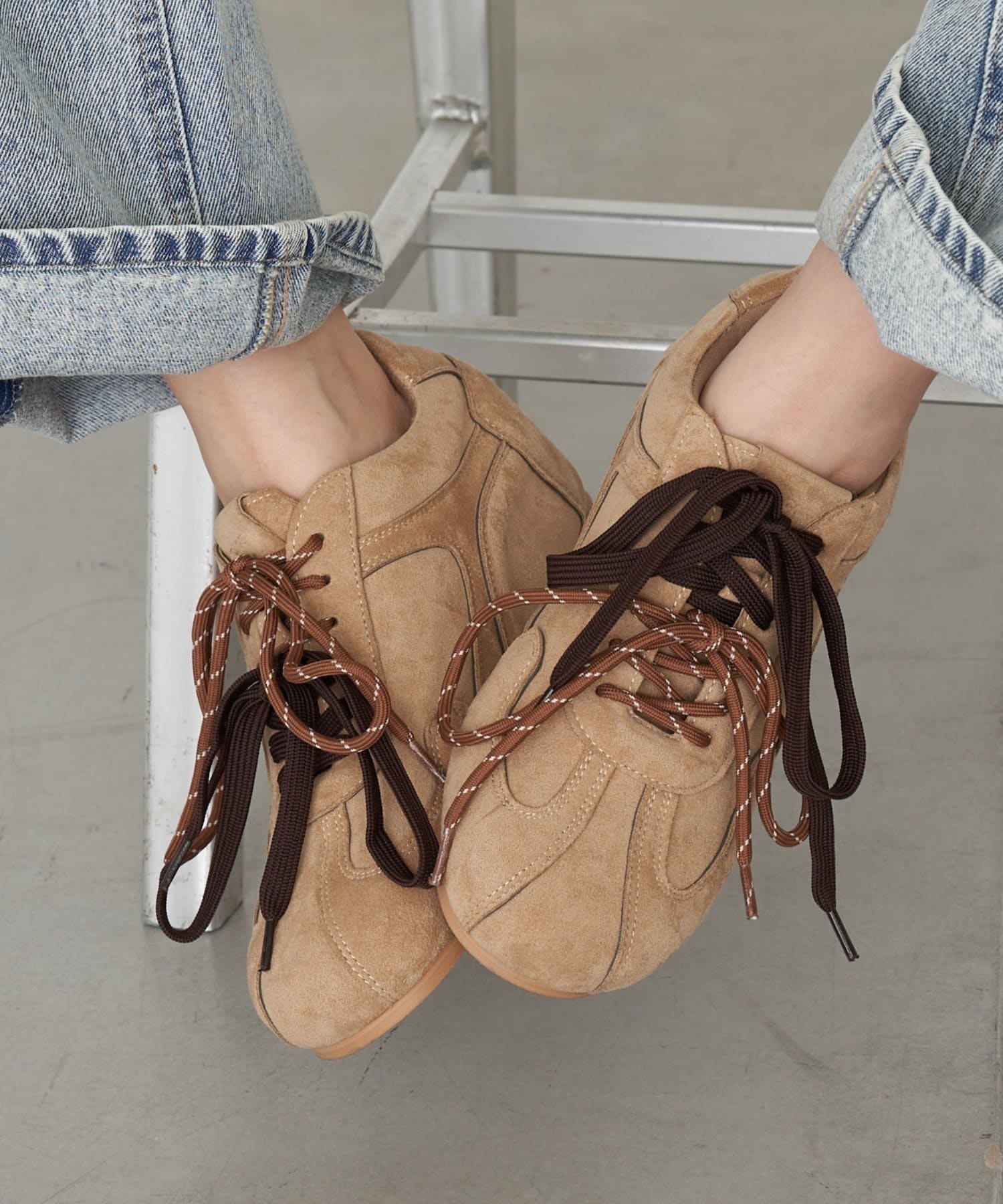 OUTLET(アウトレット) 【RAY CASSIN】インヒールスニーカー