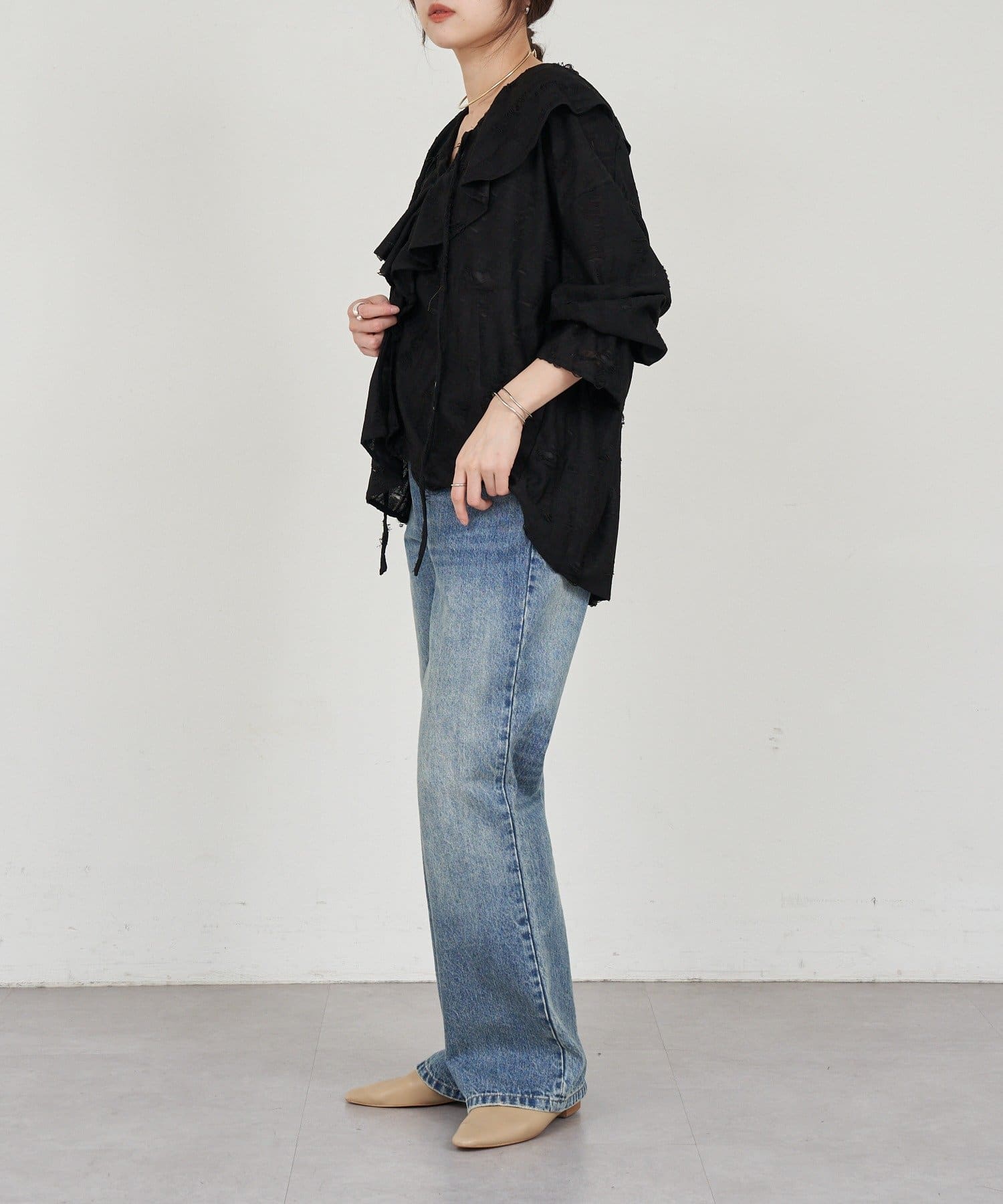 OUTLET(アウトレット) 【SHENERY】ニュアンスフリルカラーブラウス