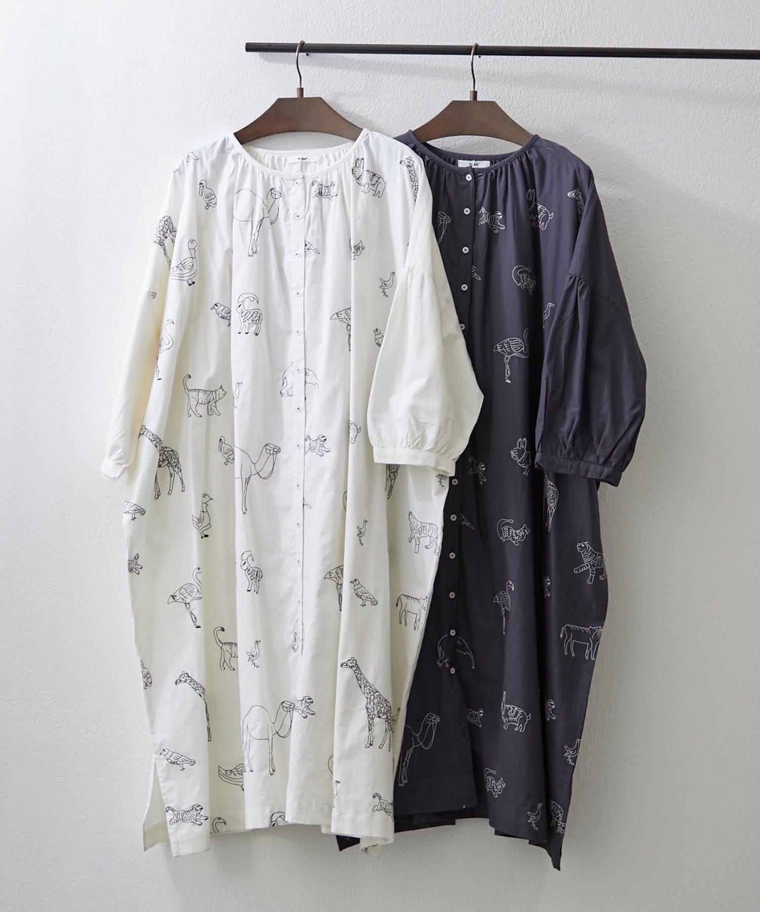 Remind me and forever(リマインドミーアンドフォーエバー) リバイバル【India Serie】アニマル刺繍前開きワンピース