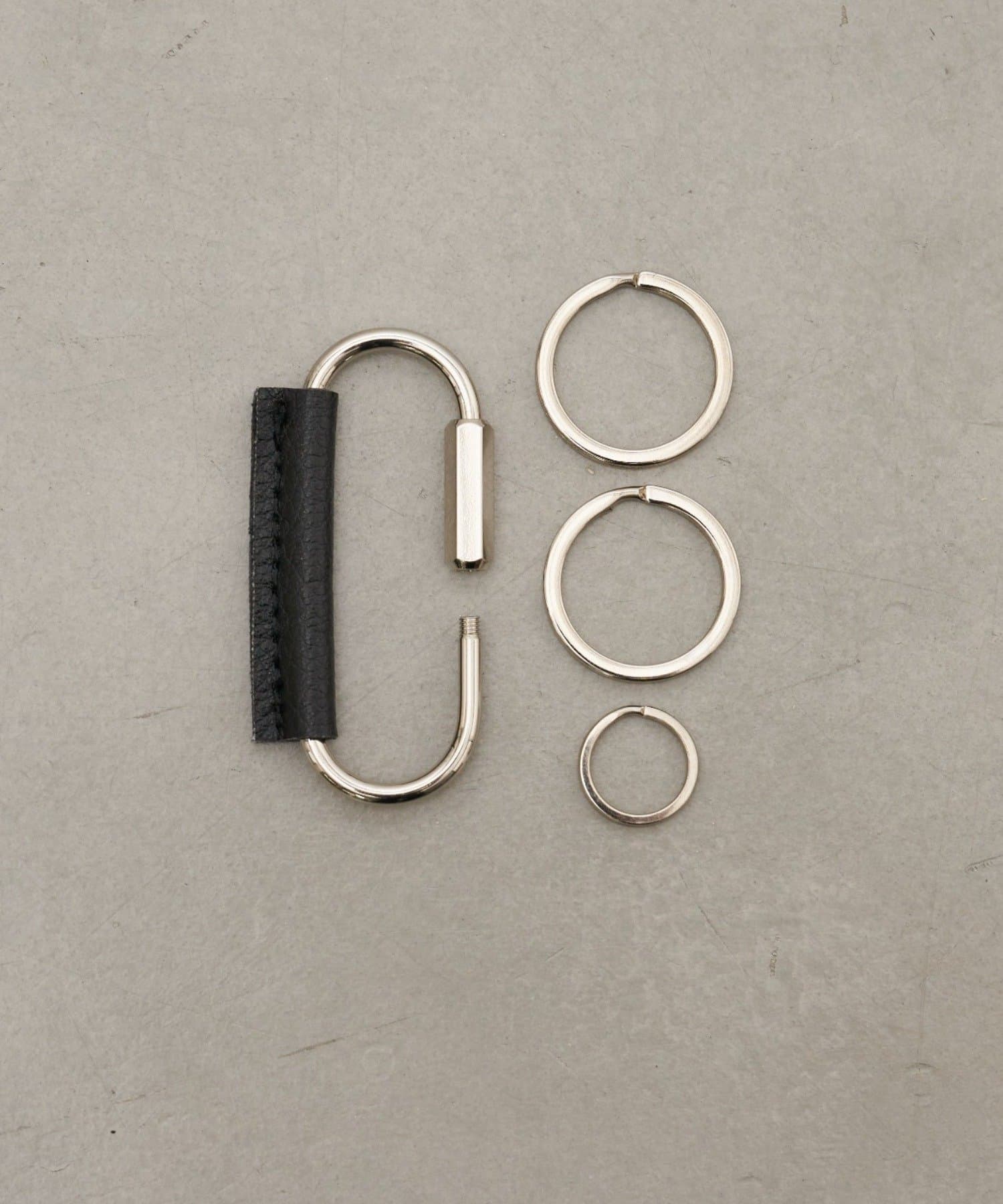 COLONY 2139(コロニー トゥーワンスリーナイン) 3連リングカラビナ