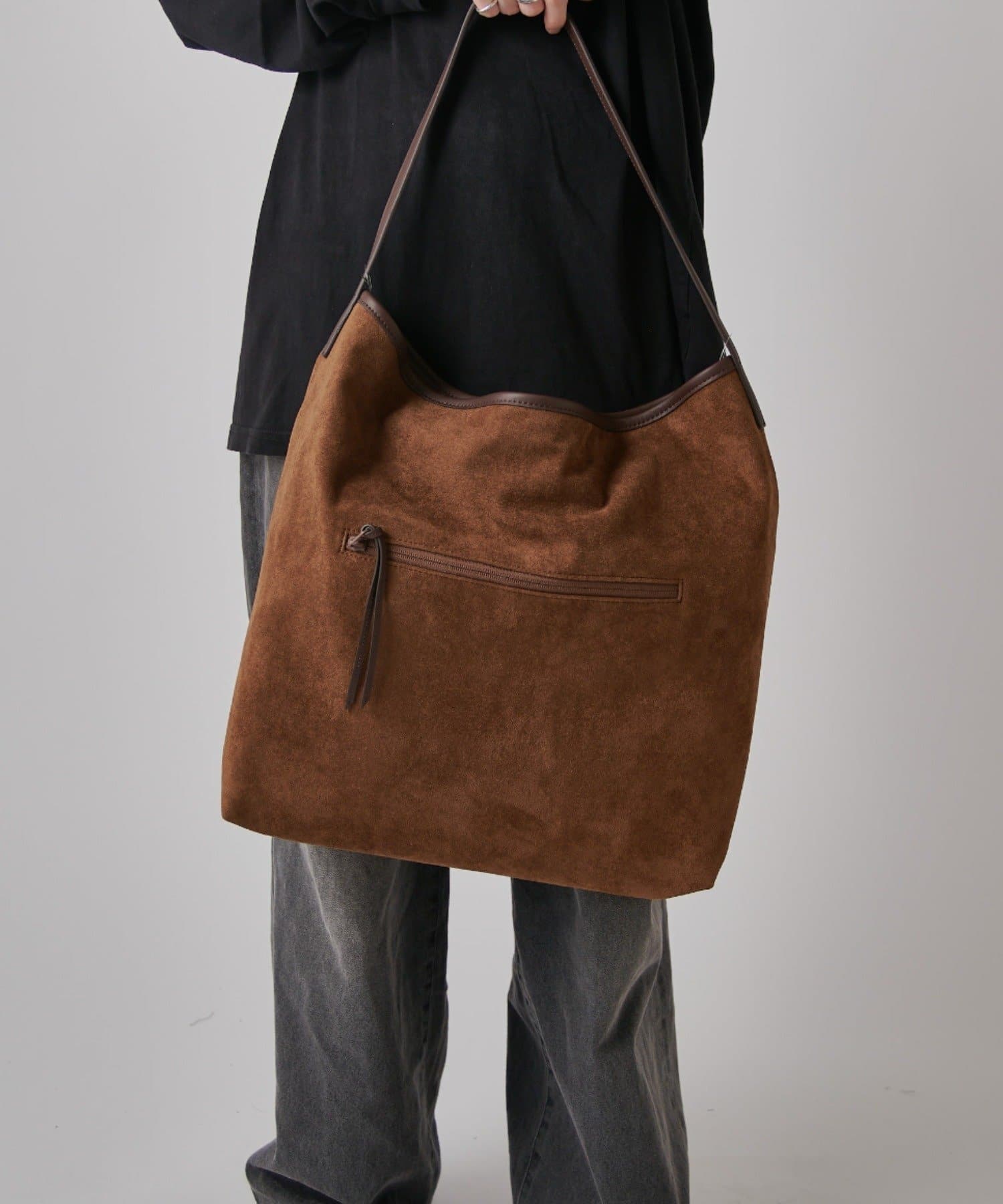 Lui's(ルイス) Un coeur suede drape one shoulder