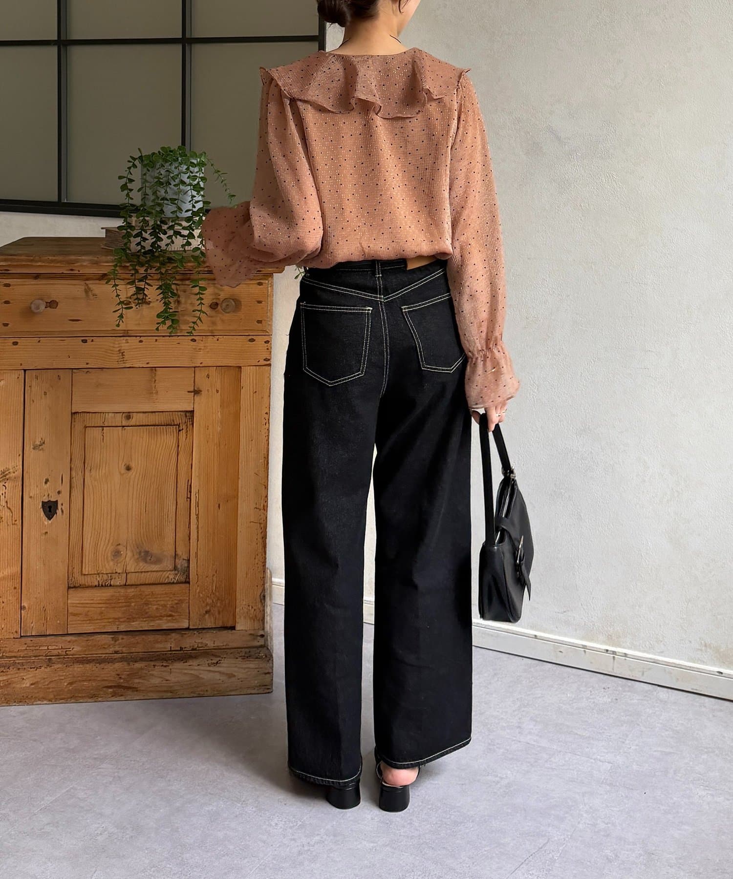 Thevon.(ゼヴォン) ドットシアーフリルブラウス