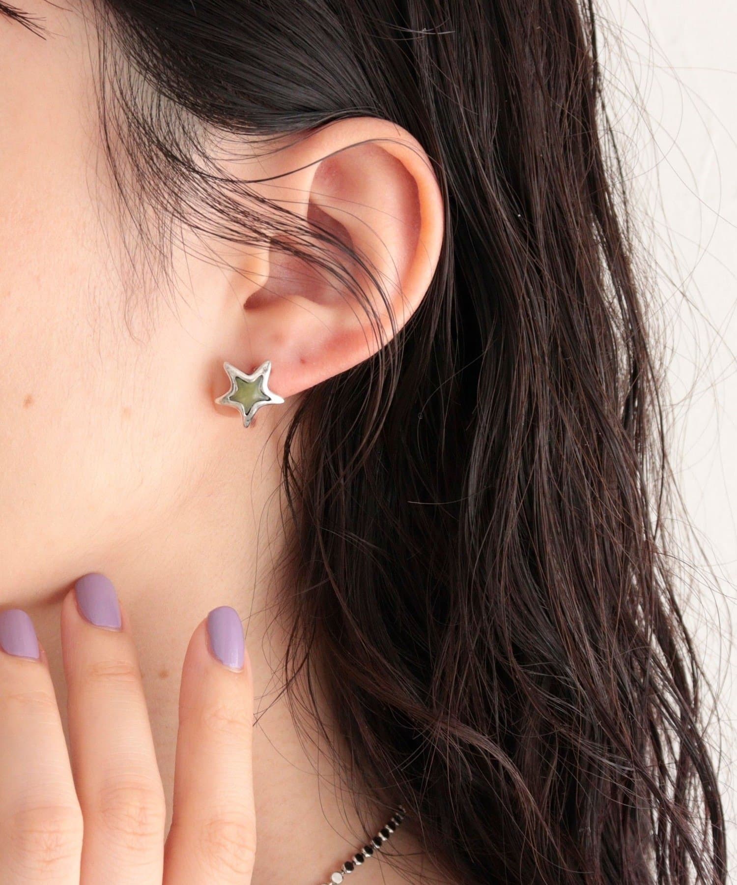 FREDY & GLOSTER(フレディ アンド グロスター) カラースターアンティーク調ピアス