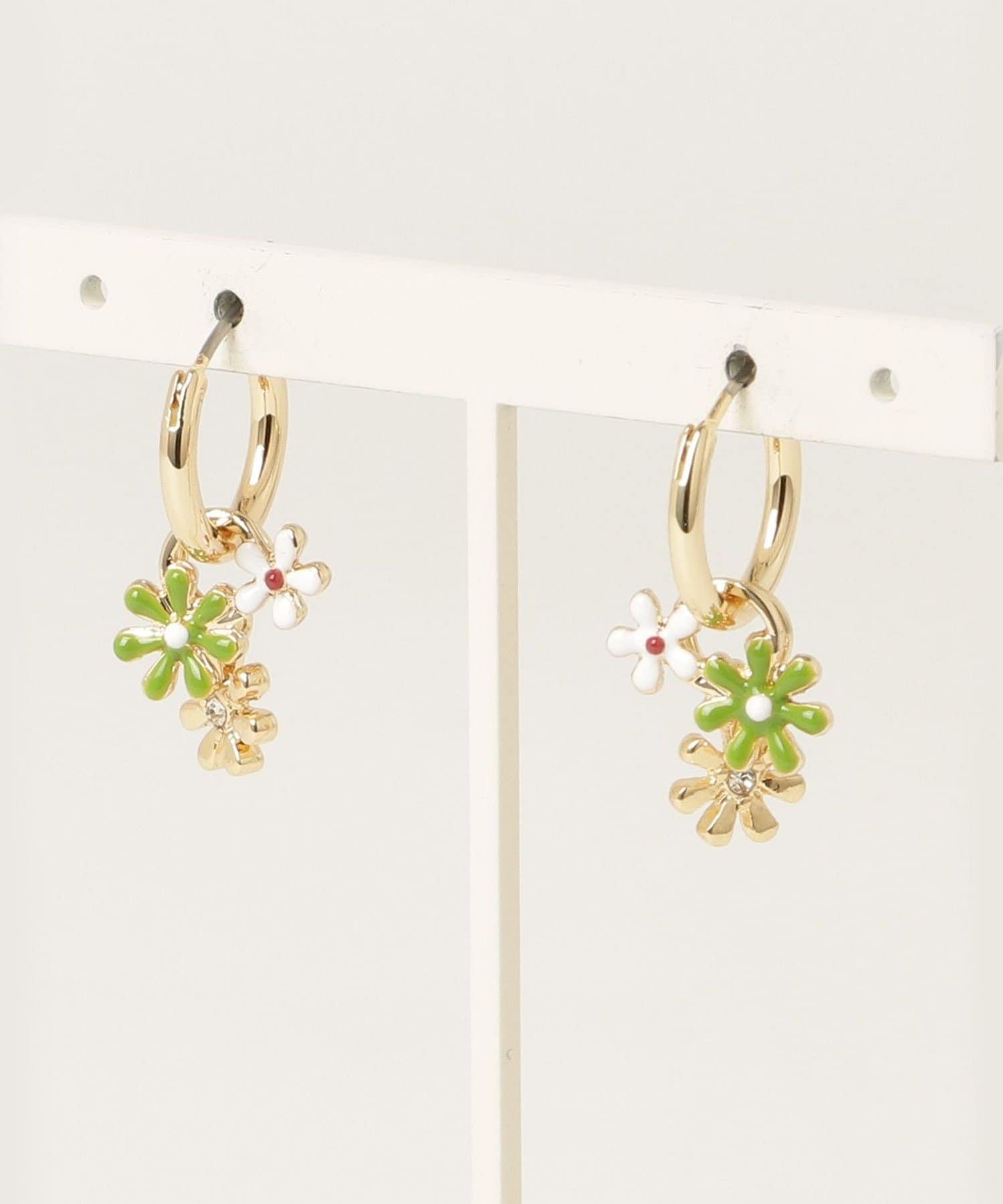 FREDY & GLOSTER(フレディ アンド グロスター) カラーマーガレットシンメピアス