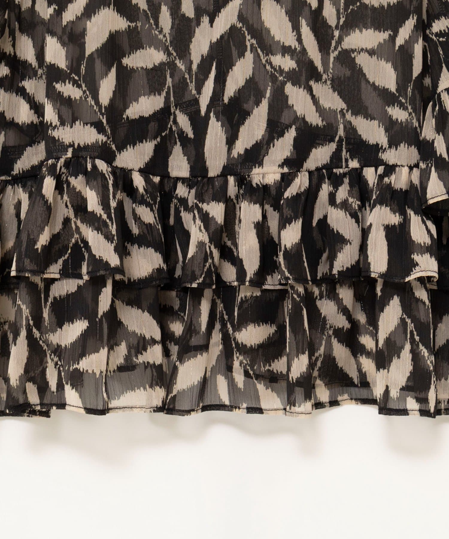 NOLLEY'S(ノーリーズ) 【Import Fabric】ウォッシャブル楊柳リーフ柄フリルブラウス