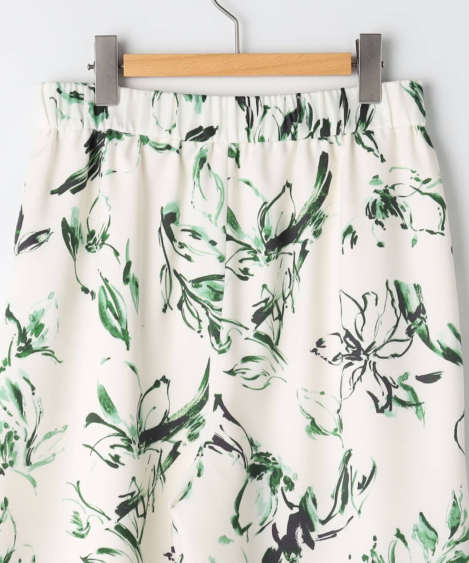 NOLLEY'S(ノーリーズ) ウォッシャブルフラワープリントイージーパンツ