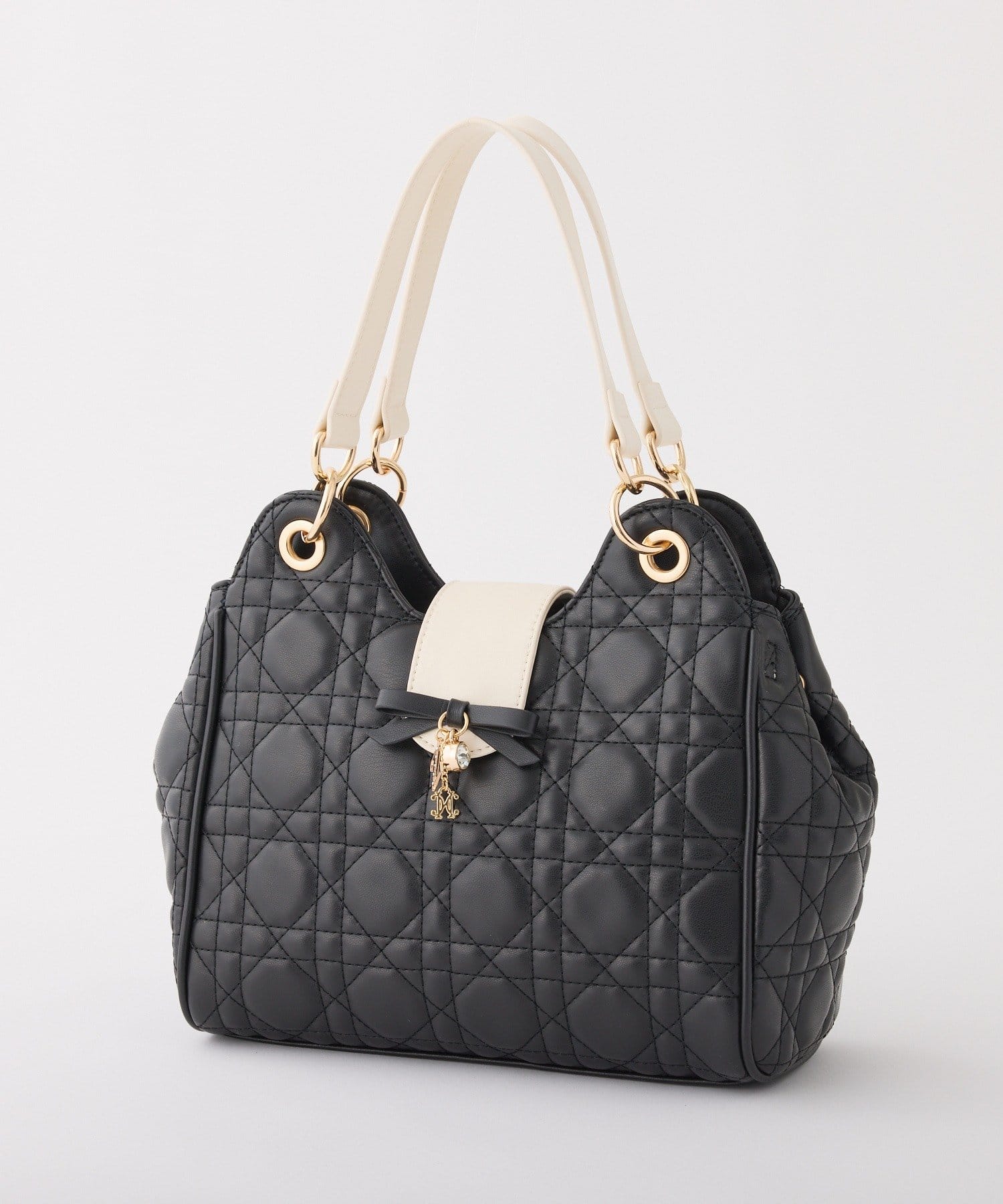 one after another NICE CLAUP(ワンアフターアナザー ナイスクラップ) リボンチャーム付き配色キルティングバック