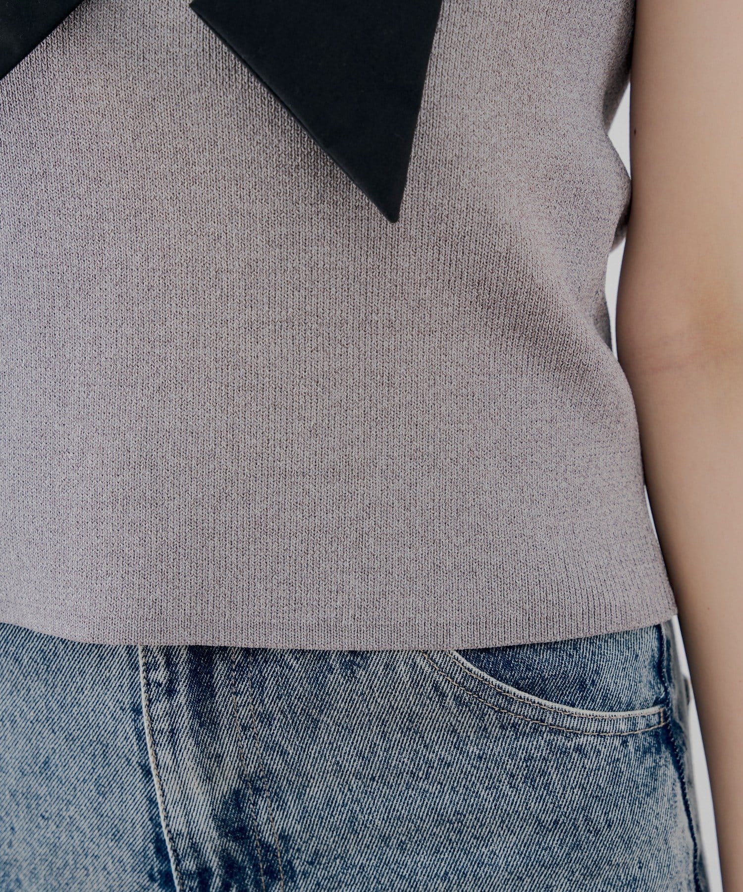 Chico(チコ) 4/9(木)0:00販売【SALON by Chico】ダブルリボンオフショルベアニット