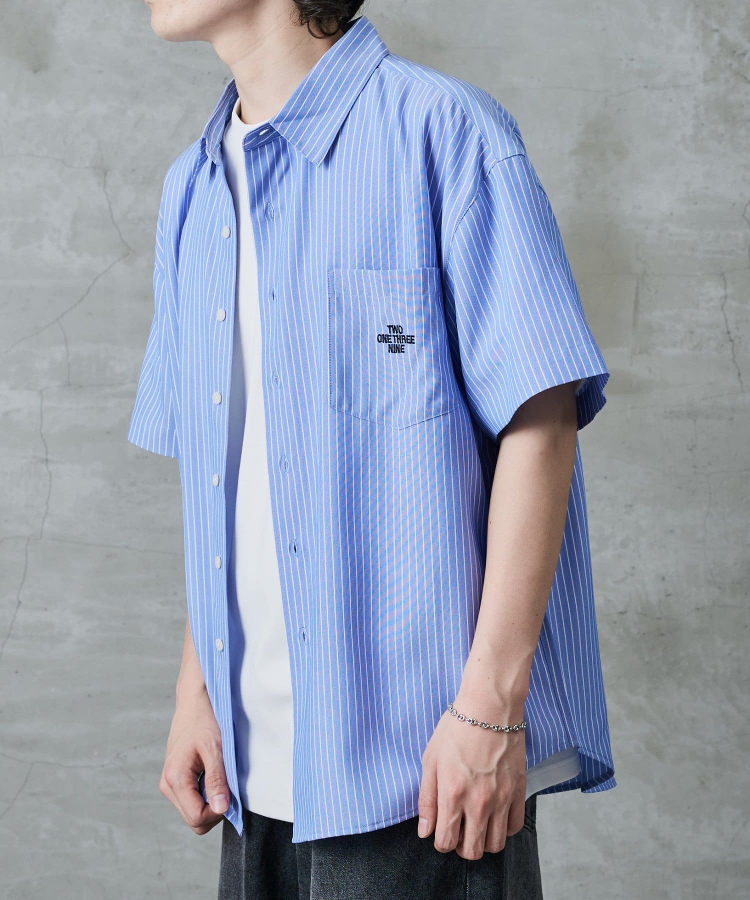 COLONY 2139(コロニー トゥーワンスリーナイン) 刺繍半袖シャツ