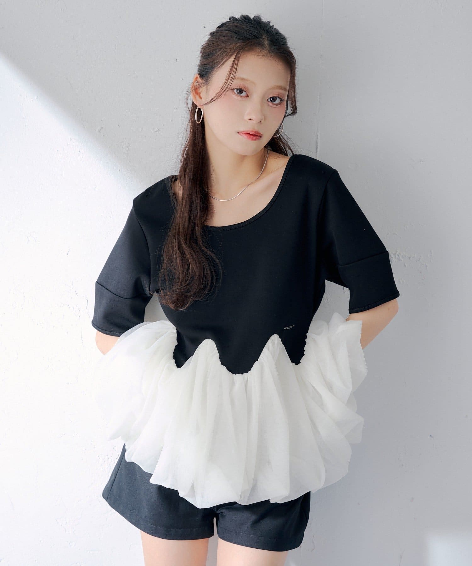 Chico(チコ) 4/9(木)0:00販売【SALON by Chico】デザインスリーブチューリップバルーントップス