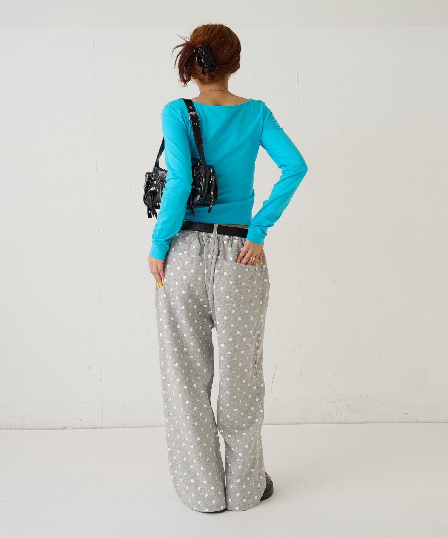 WHO’S WHO gallery(フーズフーギャラリー) ドットスラッシュポケットスウェットパンツ