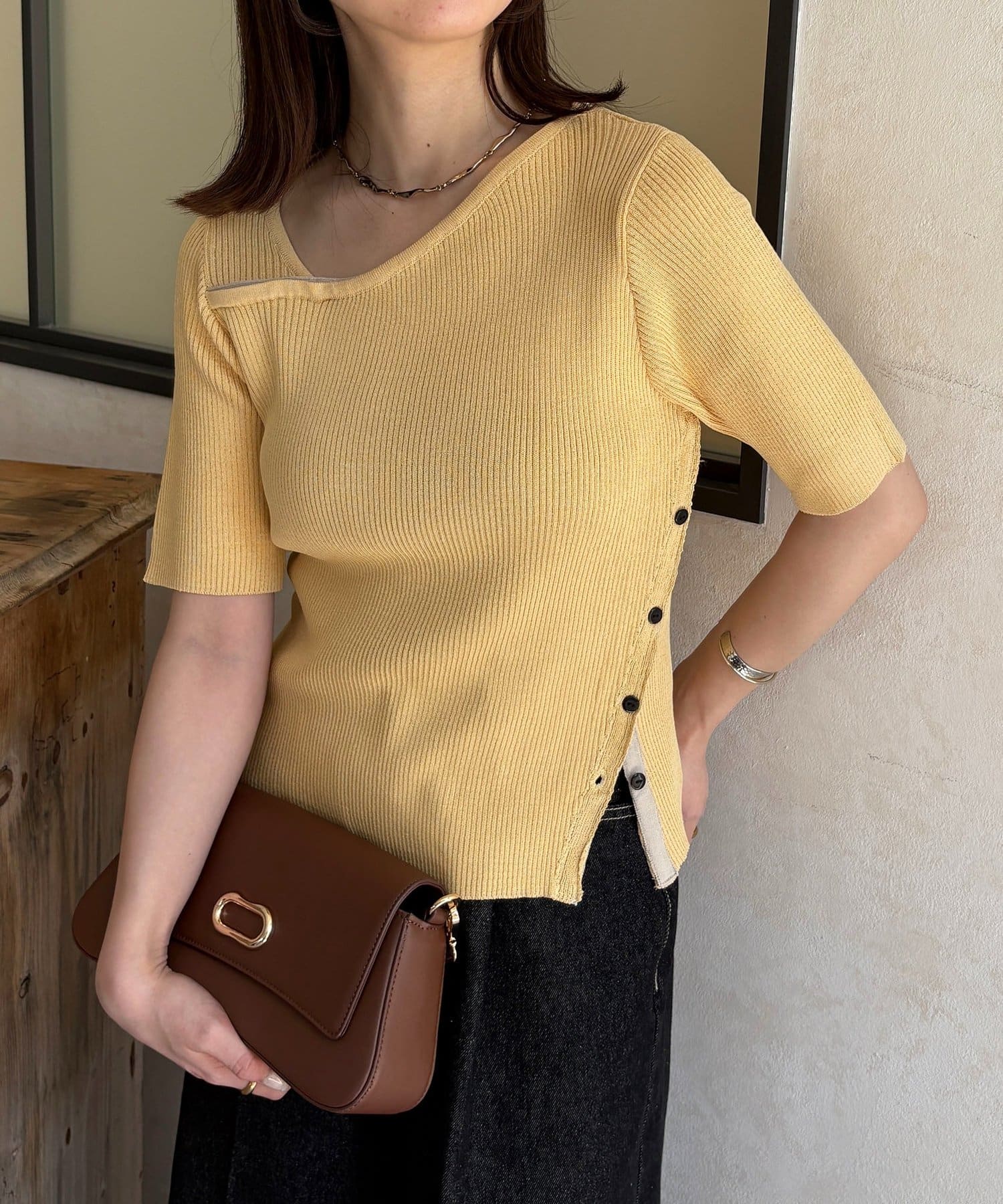 Thevon.(ゼヴォン) バイカラーアシメネック半袖ニット