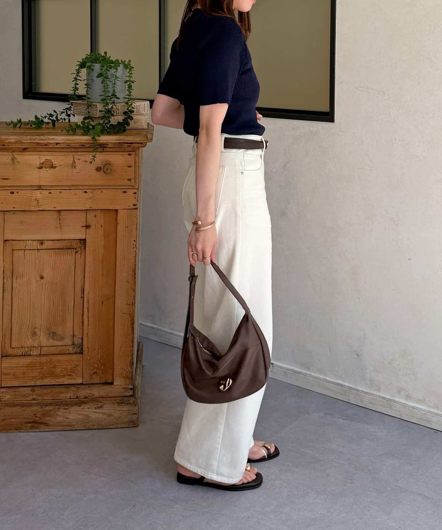 Thevon.(ゼヴォン) バイカラーアシメネック半袖ニット