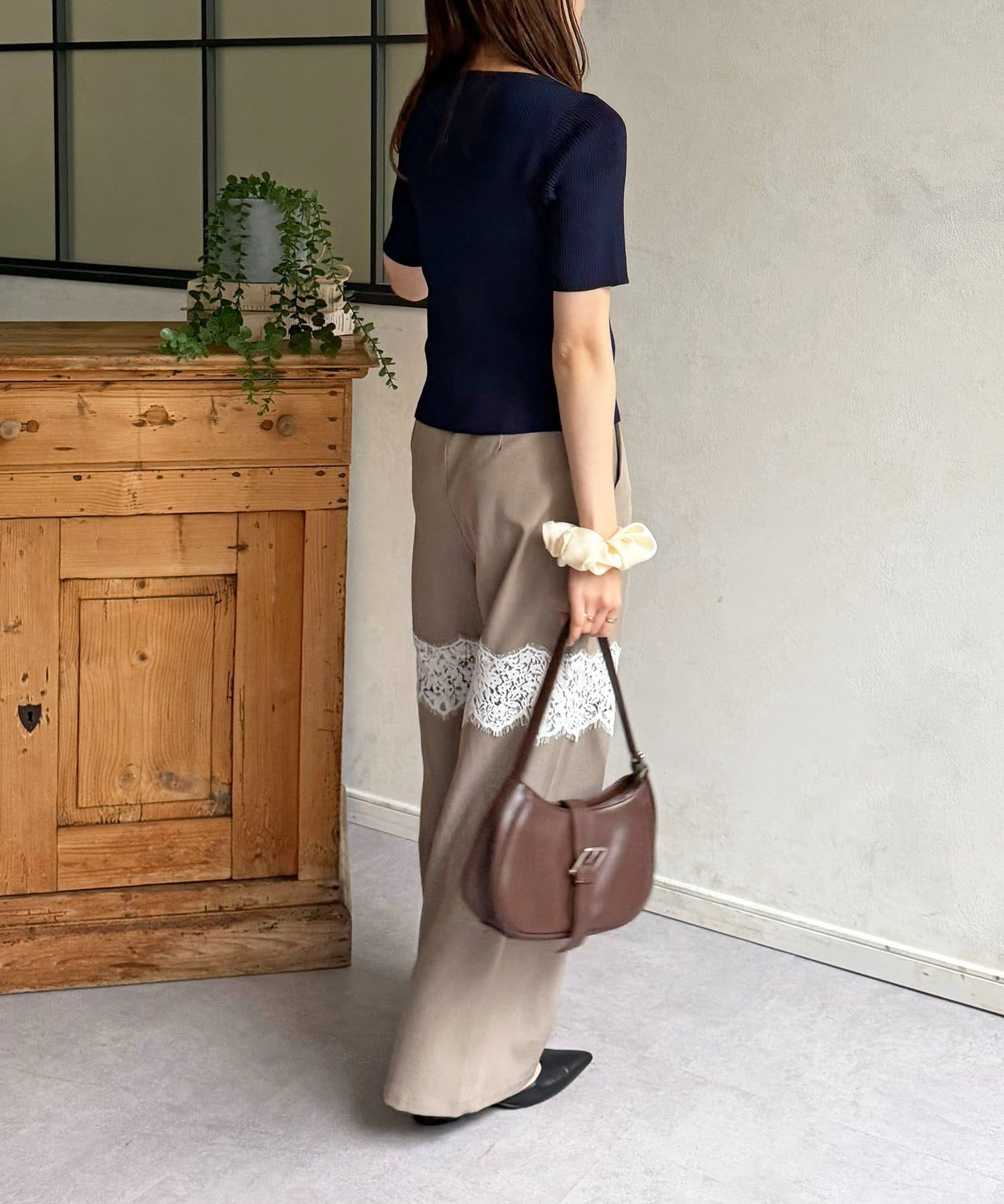 Thevon.(ゼヴォン) バイカラーアシメネック半袖ニット
