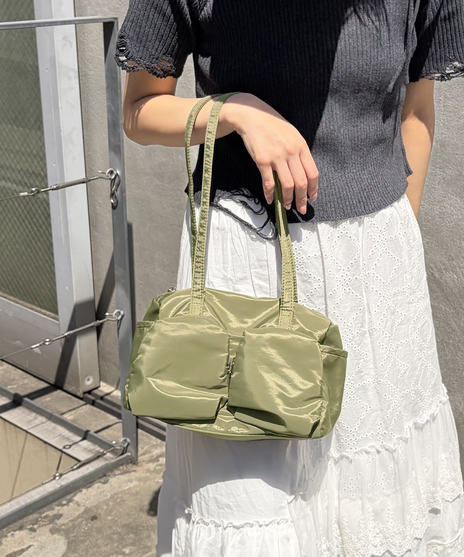 Lattice(ラティス) ポケット付きハンドバッグ