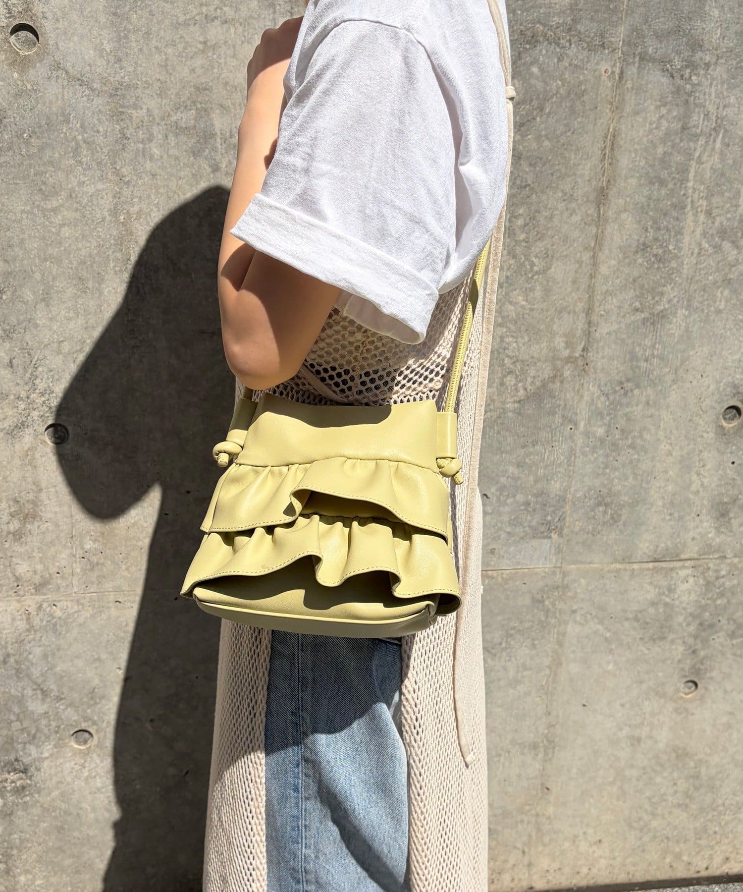 Lattice(ラティス) フリルショルダーバッグ