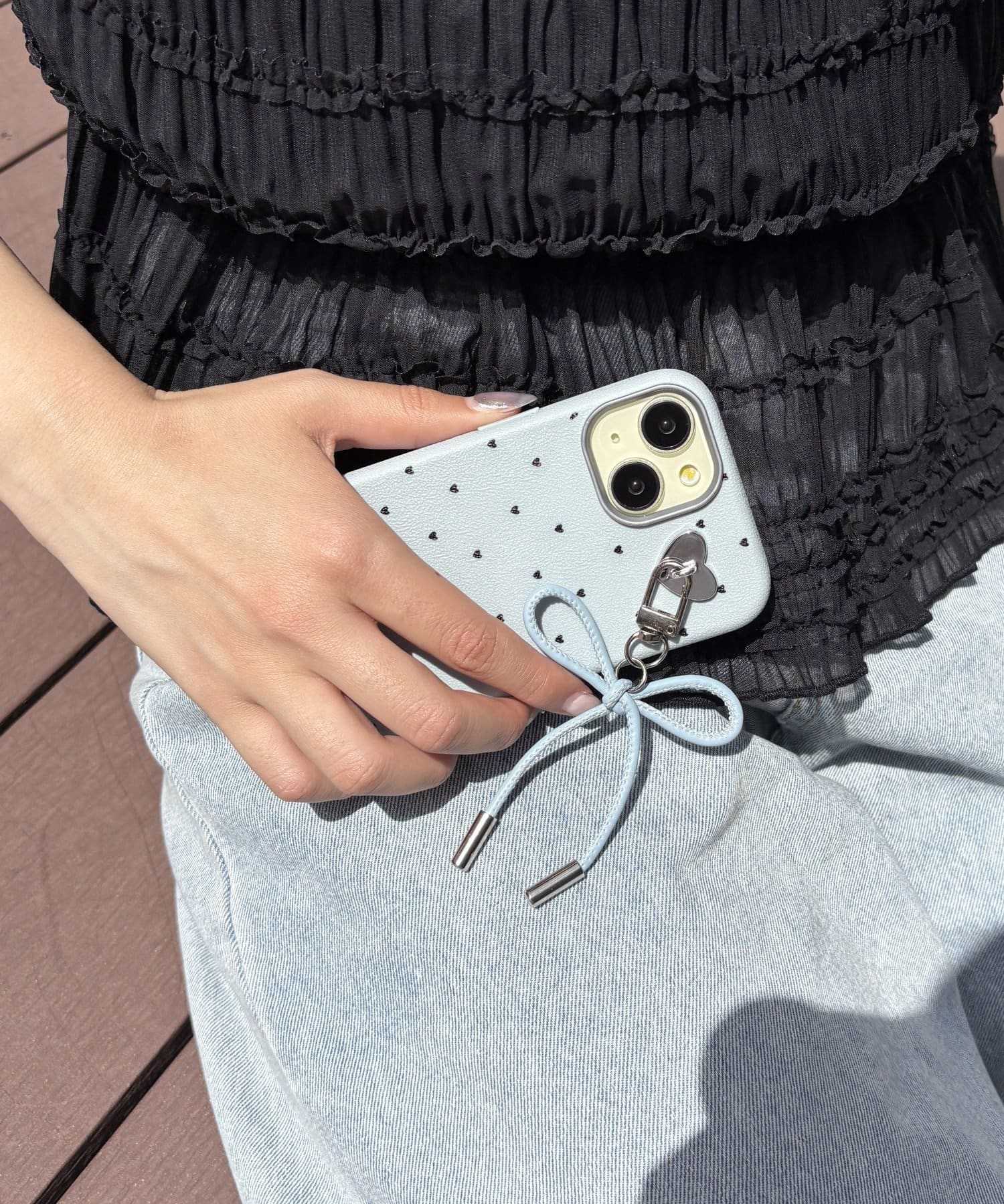 Lattice(ラティス) リボンハートドットスマホケース(iPhone15)
