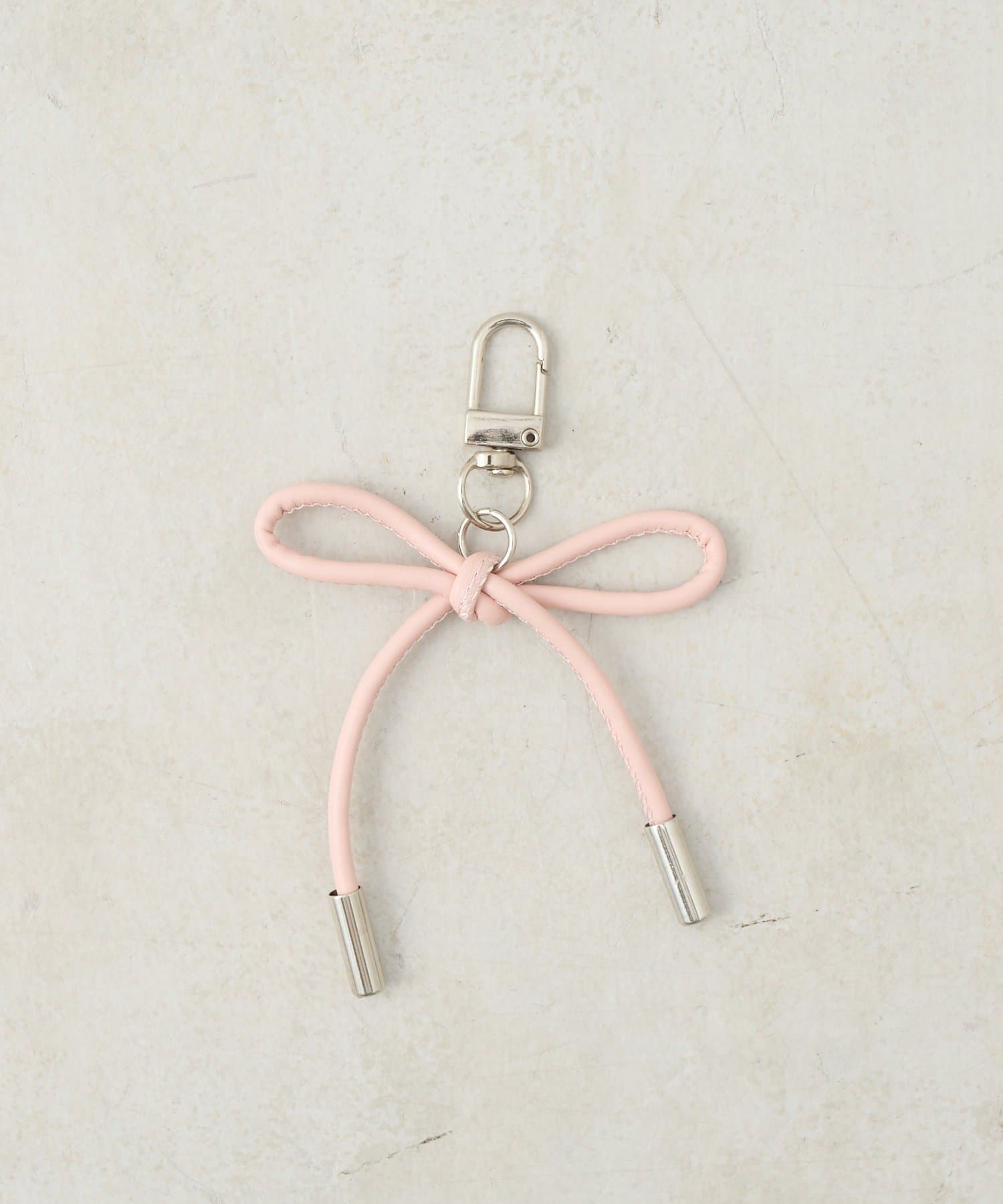 Lattice(ラティス) リボンハートドットスマホケース(iPhone15)