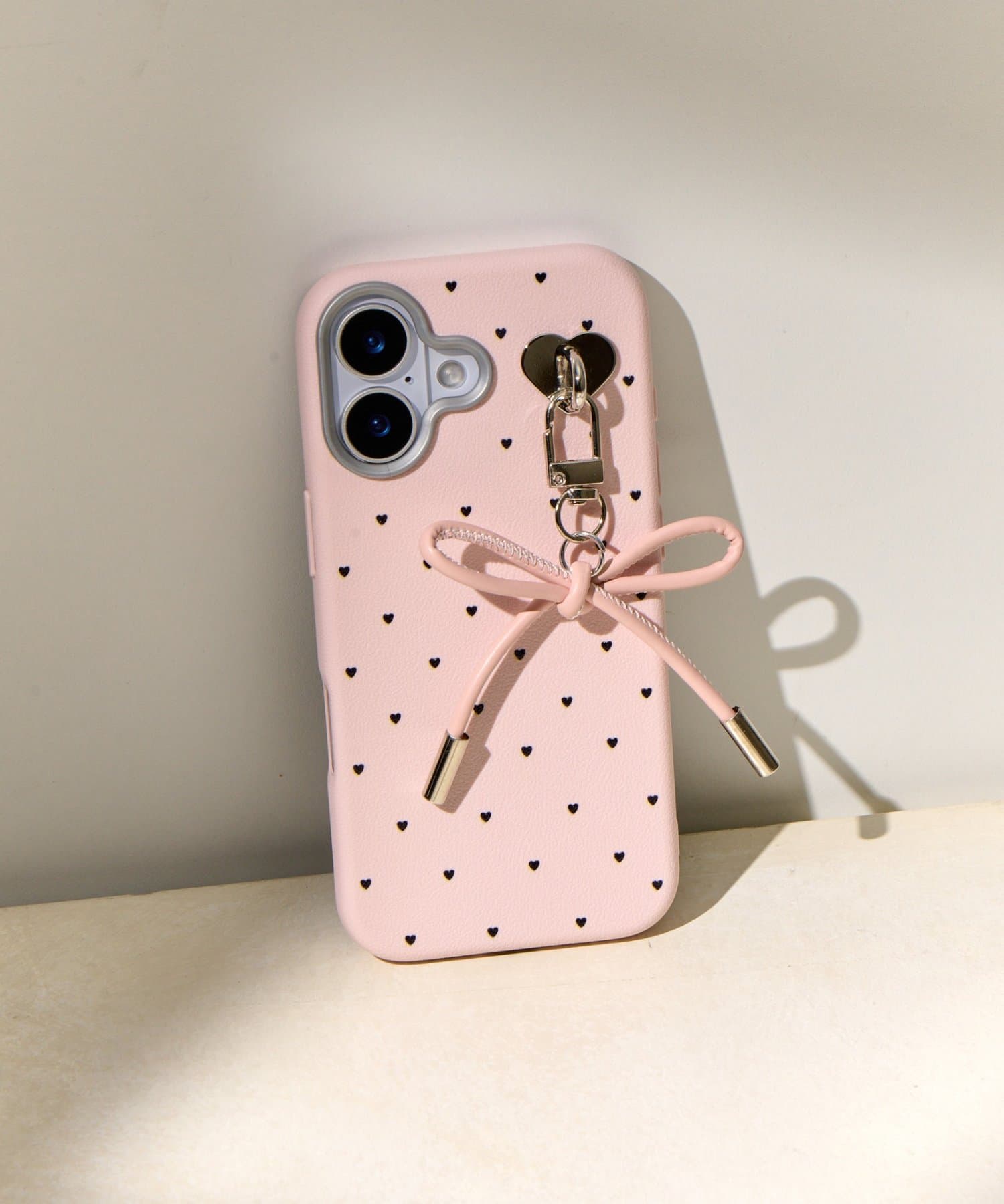 Lattice(ラティス) リボンハートドットスマホケース(iPhone17)